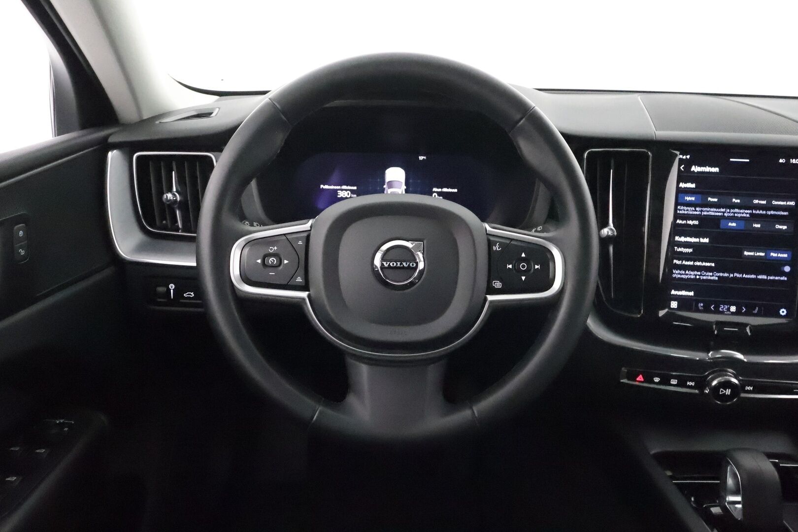 Volvo XC60 2022 T6 AWD Long Range Inscription Expression * Pa-lisälämmitin / Adapt.vakkari / Panoramakatto / High Perf Audio * - 3,99 % KORKOTARJOUS TÄHÄN AUTOON - 1.Om Suomi-auto / Hyvin Pidetty / 2xVanteet