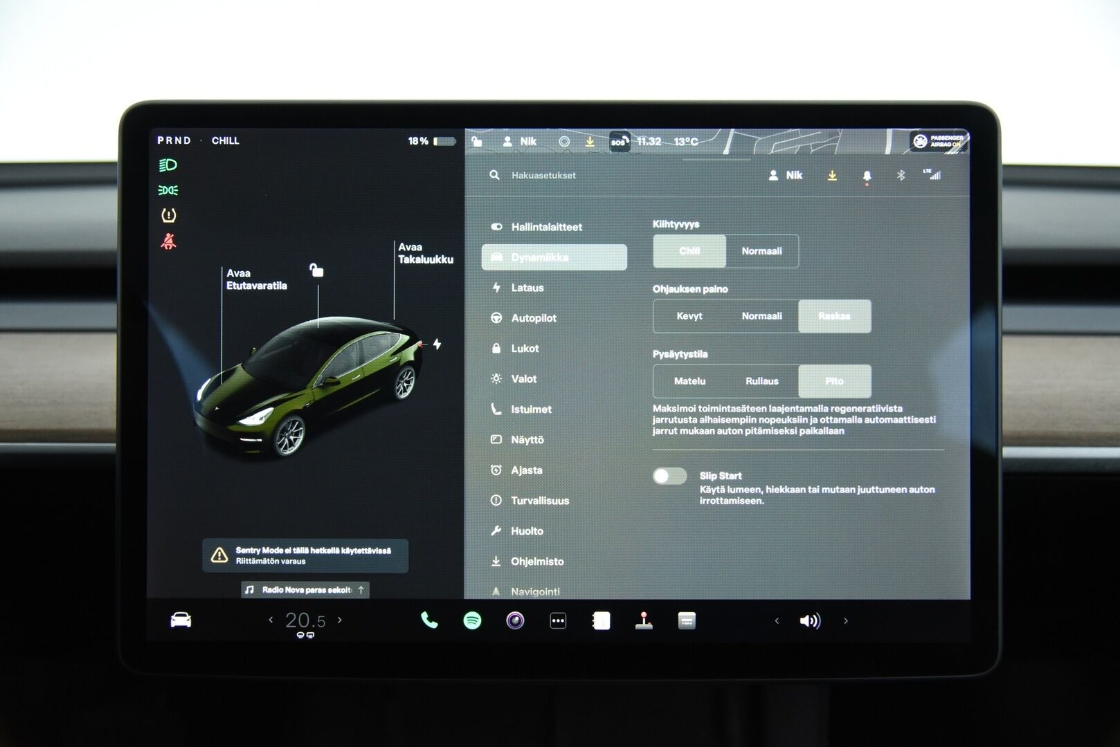 Tesla Model 3 2021 Long-Range Dual Motor AWD Refresh  / Lämpöpumppu / Matrix-LED / P-Kamera / Premium Audio / Autopilot / Musta Nahkasisusta - Lasikatto / Ratin lämmitys / Kahdet renkaat aluvanteilla