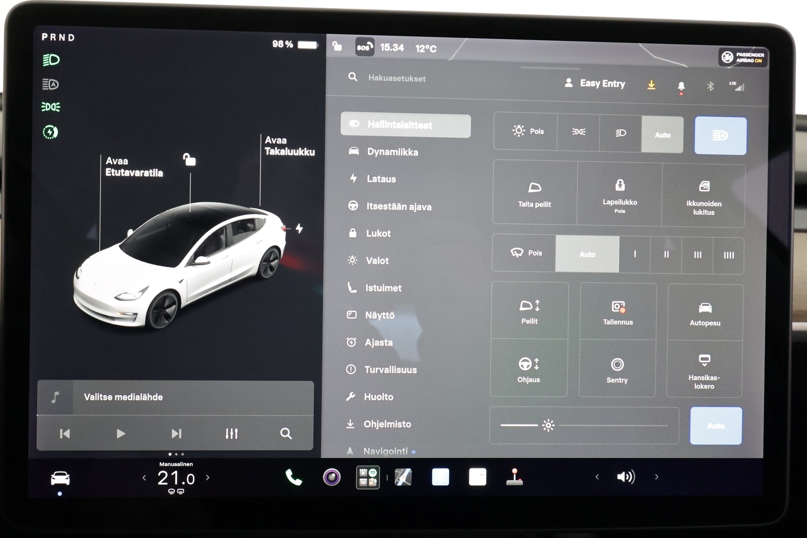 Tesla Model 3 2021 Standard Range Plus - | ACC | ILP | Lasikatto | Sähkönahat | Muistipenkki | Matrix-LED | P.kamera ja tutkat | Autosteer | 2x renkaat aluin | 