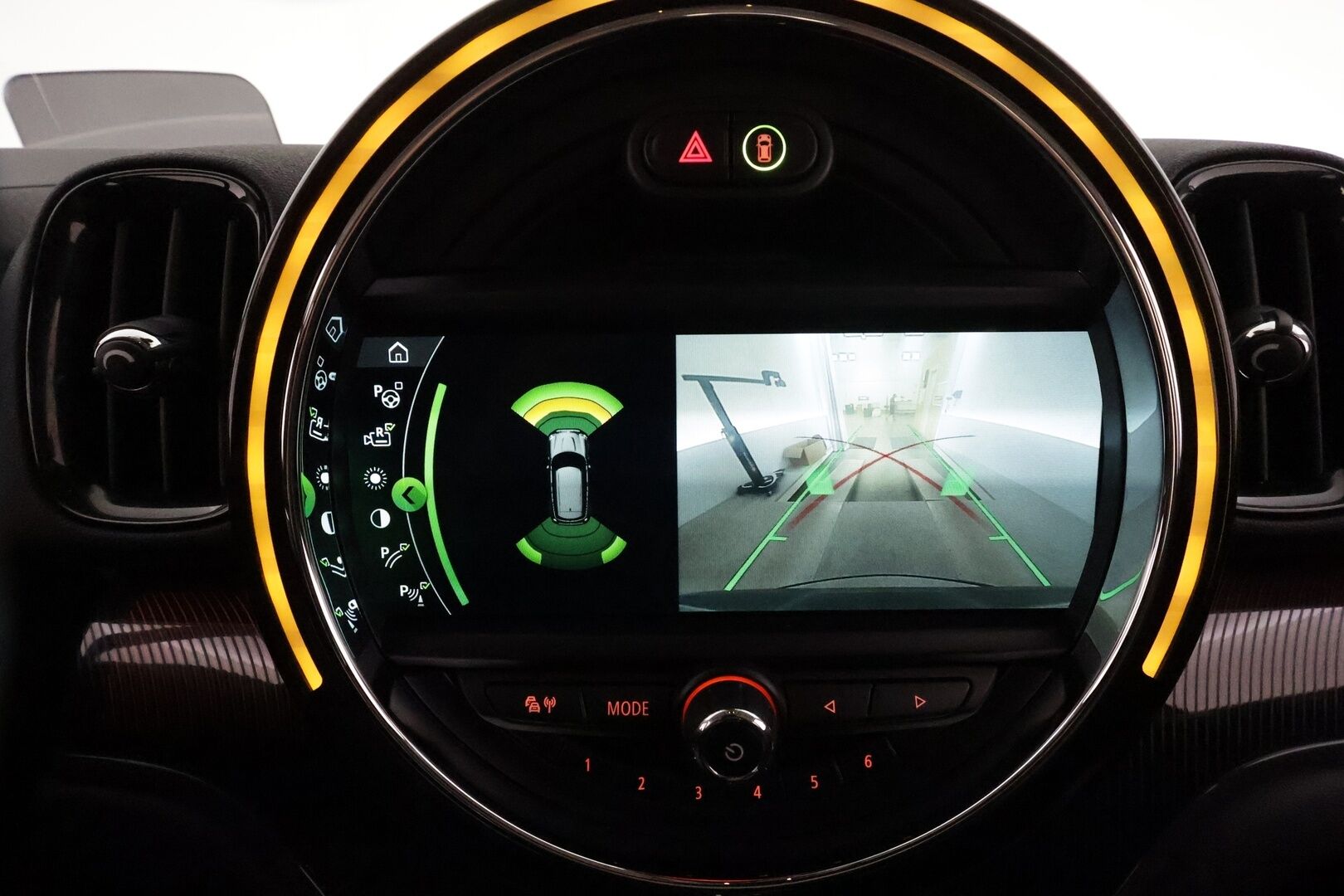 Mini Countryman 2019 Cooper SE ALL4 Maximise **Harman/Kardon / ACC / LED-valot / P.Kamera / Sporttipenkki Muistilla / Navi / Keyless** - 2x Latauskaapelit / Kahdet Renkaat