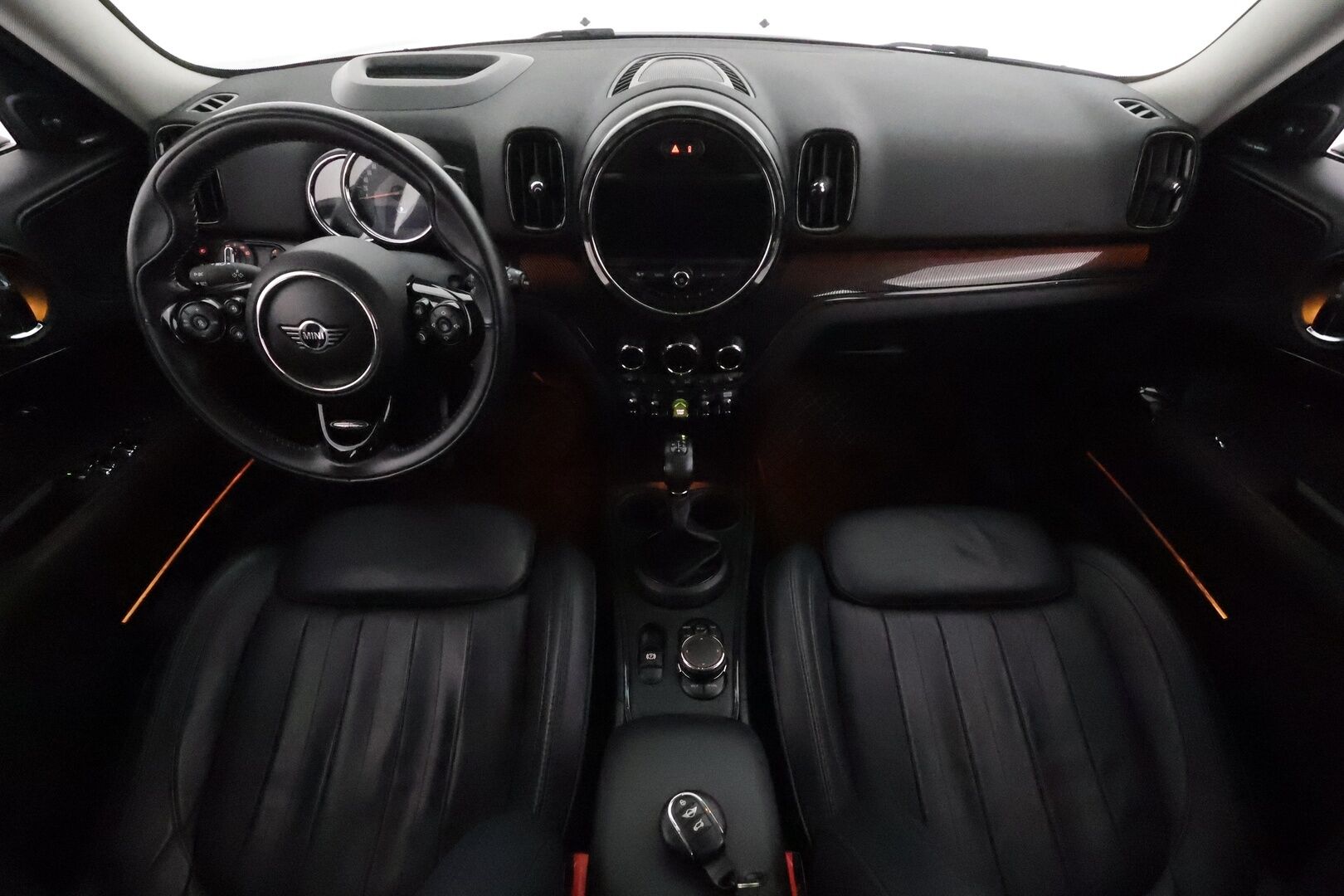 Mini Countryman 2019 Cooper SE ALL4 Maximise **Harman/Kardon / ACC / LED-valot / P.Kamera / Sporttipenkki Muistilla / Navi / Keyless** - 2x Latauskaapelit / Kahdet Renkaat