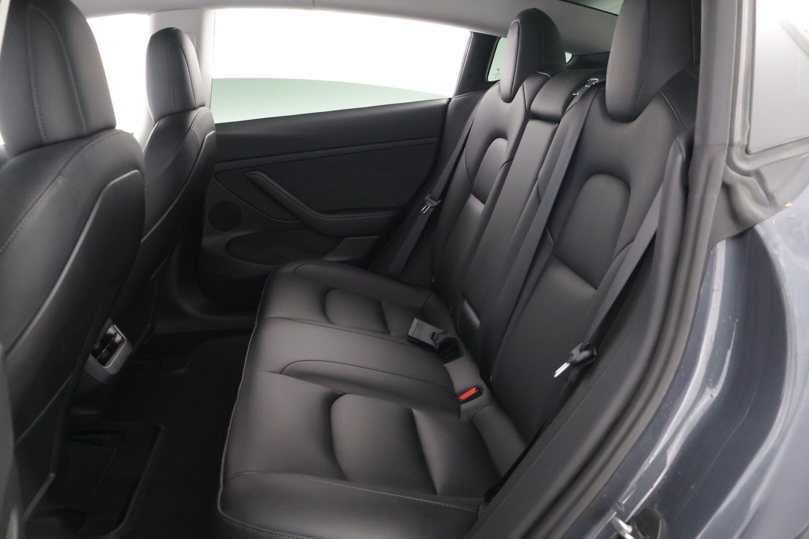 Tesla Model 3 2021 Long Range Refresh AWD * ILP / Acceleration Boost / Sähk, Takaluukku / Adapt. Vakkari / 2x Vanteet / Hifit * - Lämpöpumppu / Digimittaristo / Acceleration Boost / ACC