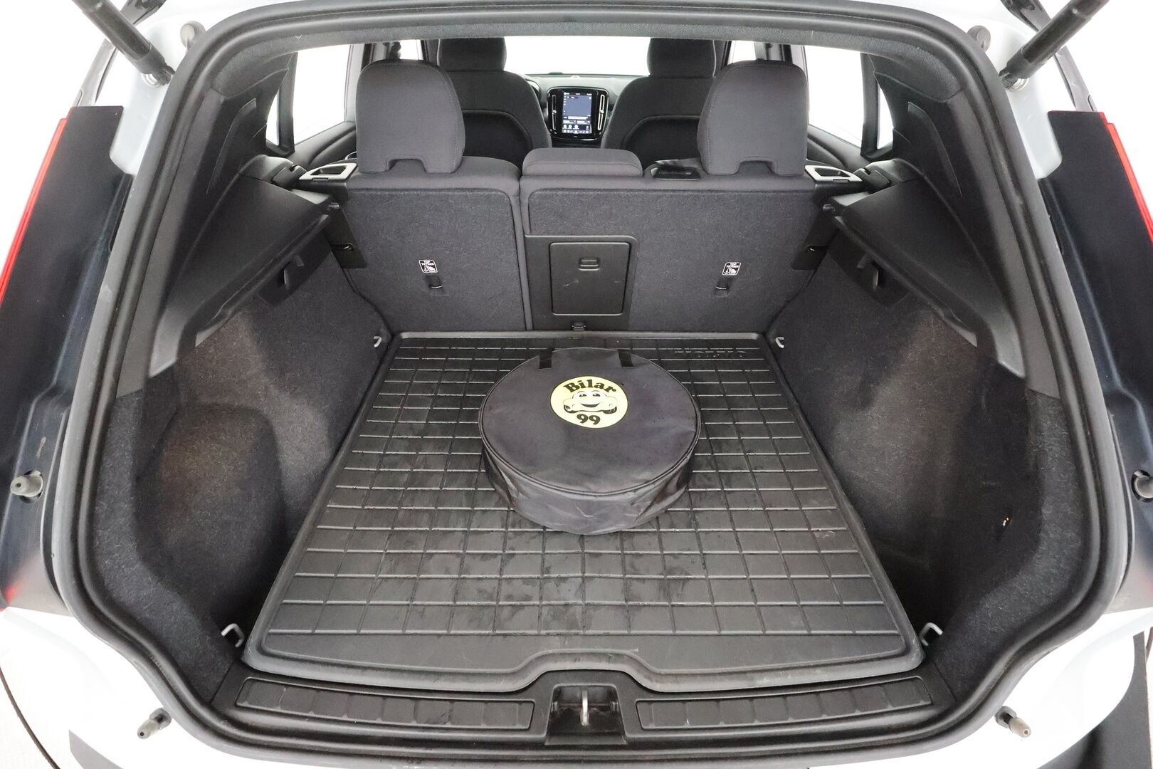 Volvo XC40 2022 Recharge Plus aut - | ACC | ILP | Koukku | Muistipenkki | Full-LED | Sporttipenkit | P.kamera | Pilot Assist | BLIS | CTA | 1-om suomiauto | 2x renkaat aluin | Merkkihuollot |