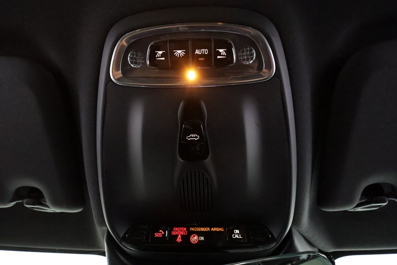 Volvo V60 2022 T8 AWD Long Range Polestar Engineered Edition aut * Pilot assist / Webasto / Koukku / Panorama / B&W / Muistipenkki * - 1.Om Suomi-auto / Merkkihuollettu / 2x Lataus 