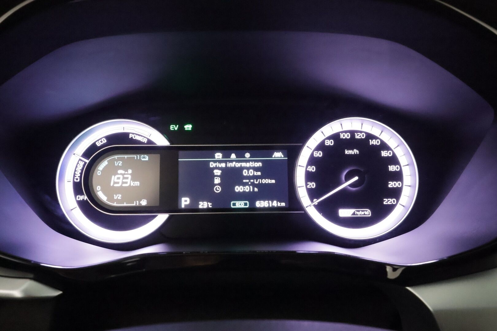 Kia Niro 2022 1,6 GDI Hybrid Business Luxury DCT *1-Omisteinen / Kamera / Digimittaristo / Apple&Android / Ratinlämmitin* - 1.Om Suomi-auto / Kahdet renkaat aluvanteilla / Alvillinen / Metalliväri