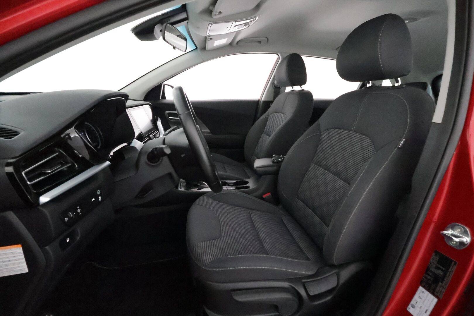 Kia Niro 2022 1,6 GDI Hybrid Business Luxury DCT *1-Omisteinen / Kamera / Digimittaristo / Apple&Android / Ratinlämmitin* - 1.Om Suomi-auto / Kahdet renkaat aluvanteilla / Alvillinen / Metalliväri