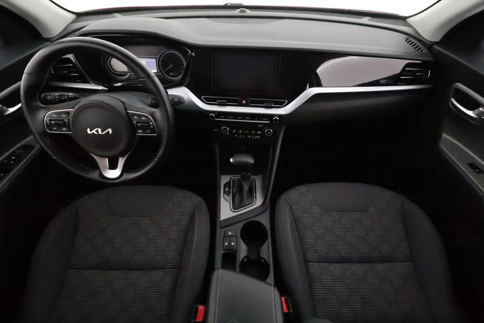 Kia Niro 2022 1,6 GDI Hybrid Business Luxury DCT *1-Omisteinen / Kamera / Digimittaristo / Apple&Android / Ratinlämmitin* - 1.Om Suomi-auto / Kahdet renkaat aluvanteilla / Alvillinen / Metalliväri