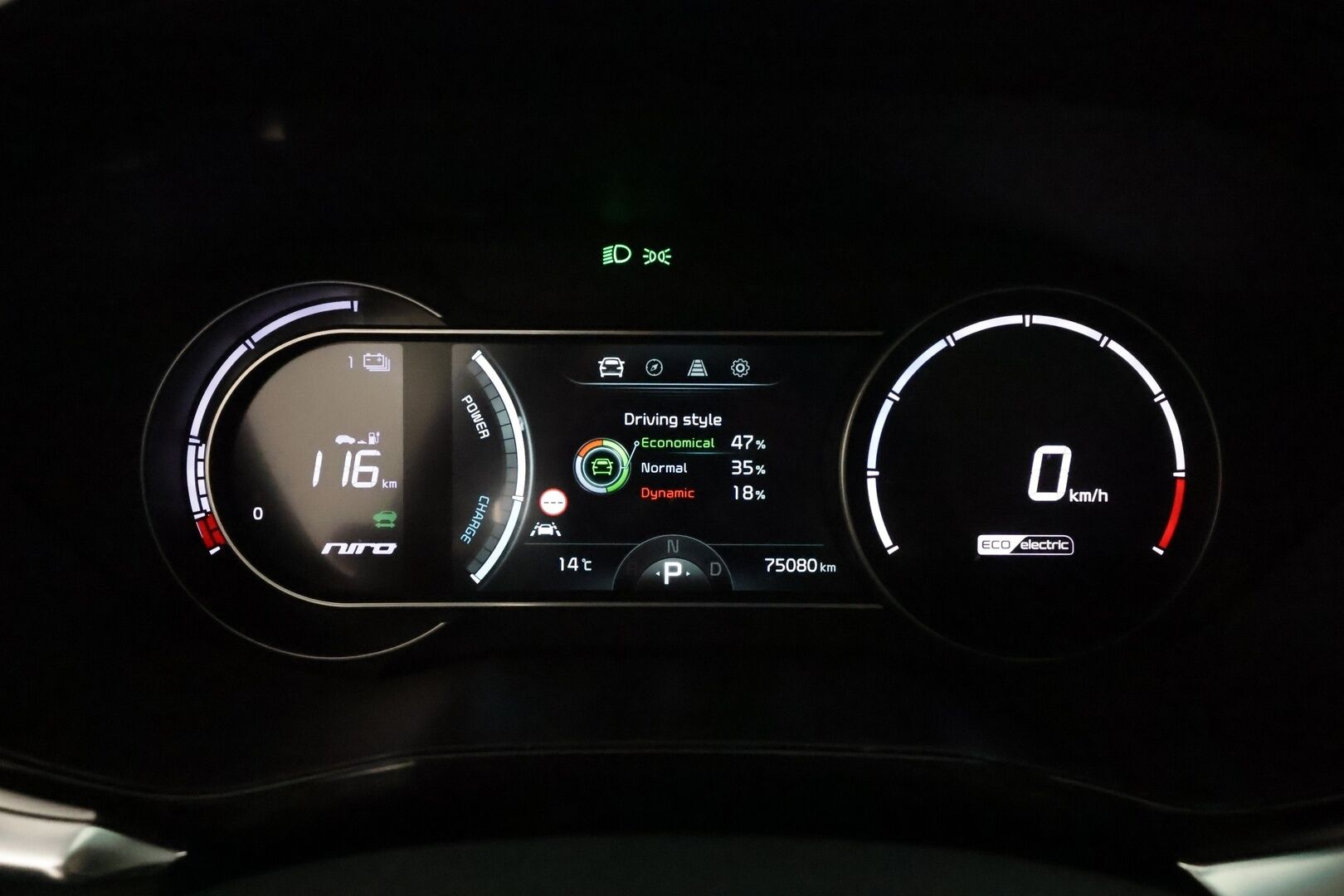 Kia Niro 2022 Business Luxury 204 hv **Lasikattoluukku / Adapt.Vakkari / LED-valot / P.kamera / JBL / Ilmastoitu Muistipenkki / Navi** - 1-om Suomi-auto / Kahdet Renkaat