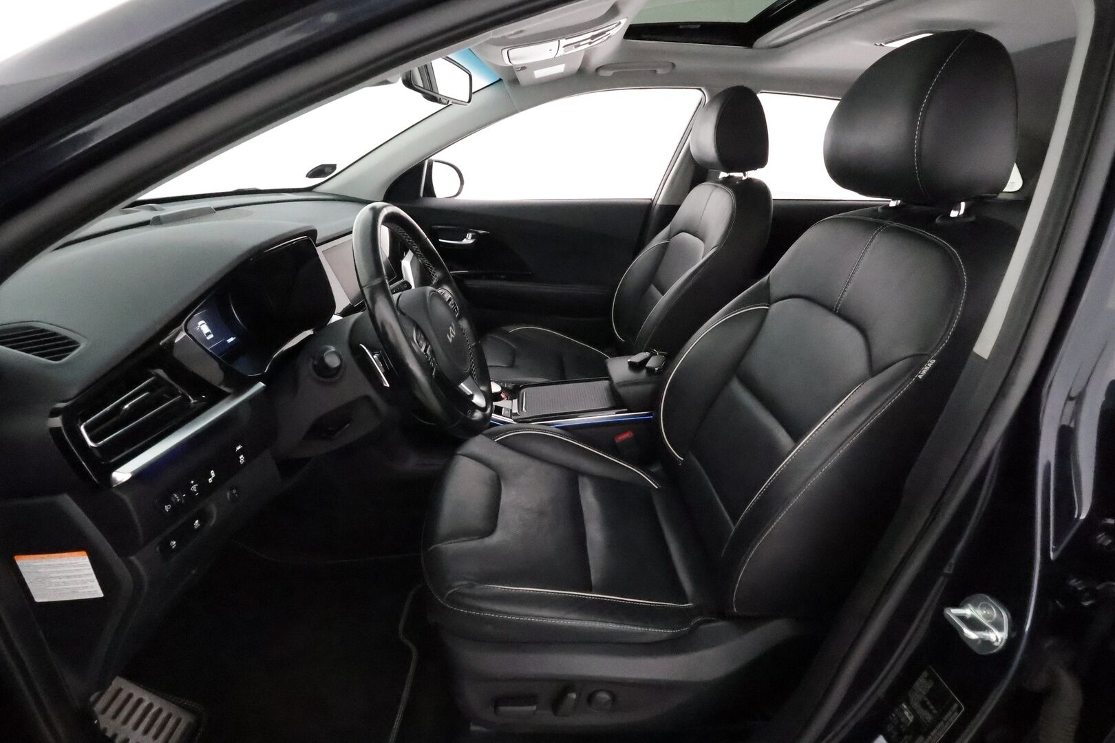 Kia Niro 2022 Business Luxury 204 hv **Lasikattoluukku / Adapt.Vakkari / LED-valot / P.kamera / JBL / Ilmastoitu Muistipenkki / Navi** - 1-om Suomi-auto / Kahdet Renkaat