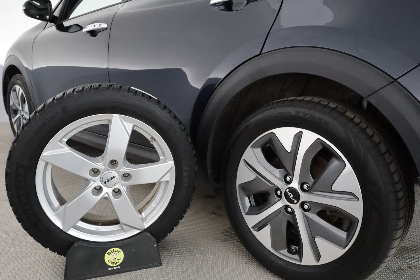 Kia Niro 2022 Business Luxury 204 hv **Lasikattoluukku / Adapt.Vakkari / LED-valot / P.kamera / JBL / Ilmastoitu Muistipenkki / Navi** - 1-om Suomi-auto / Kahdet Renkaat