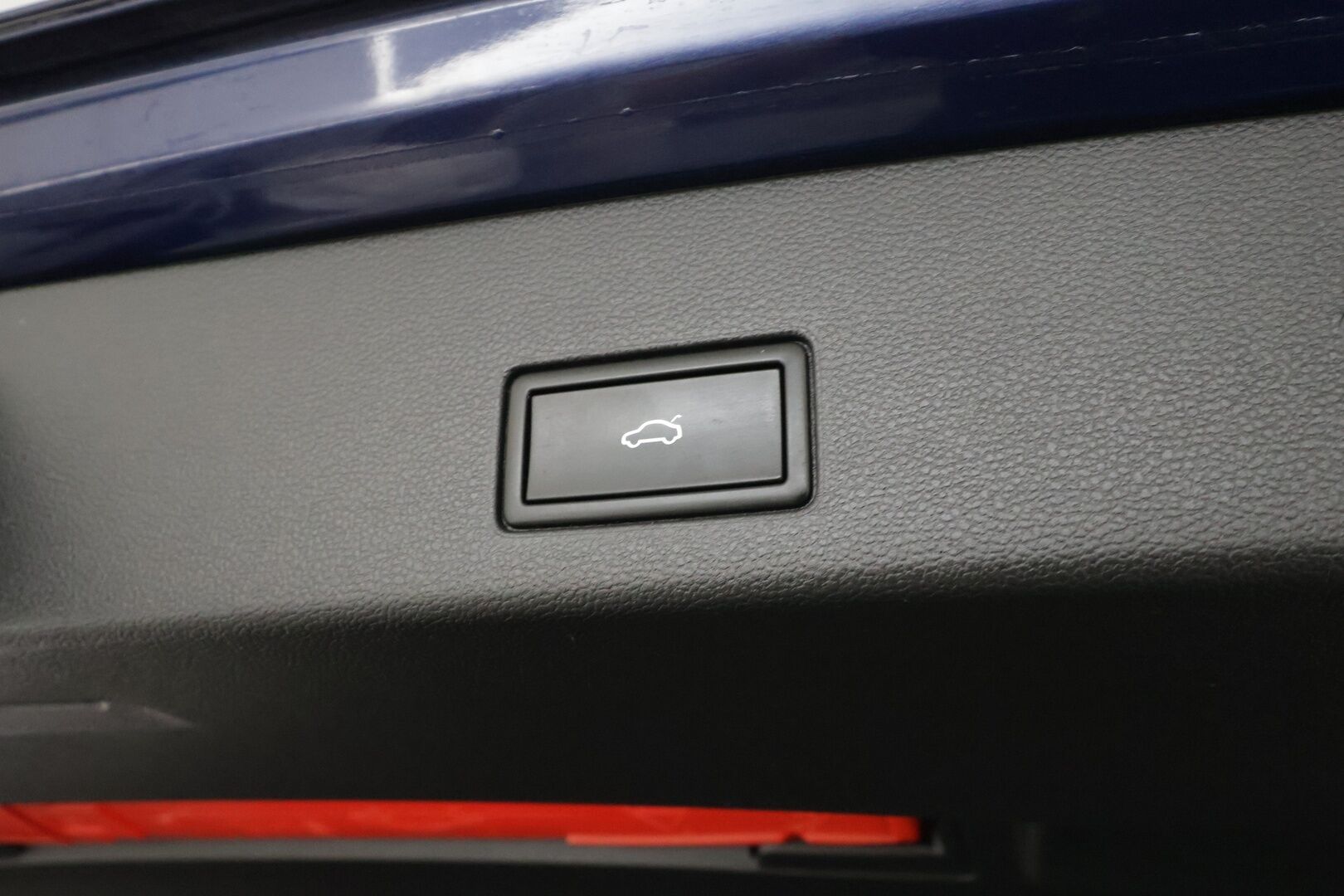 Volkswagen Golf 2022 Variant R-Line 1,5 eTSI 110 kW (MHEV) DSG-automaatti - | ACC | Webasto | Koukku | IQ-Light | P-Kamera | Hierova muistipenkki | Ratinlämmitys | Apple&Android | Suomi-auto | Kahdet Renkaat |
