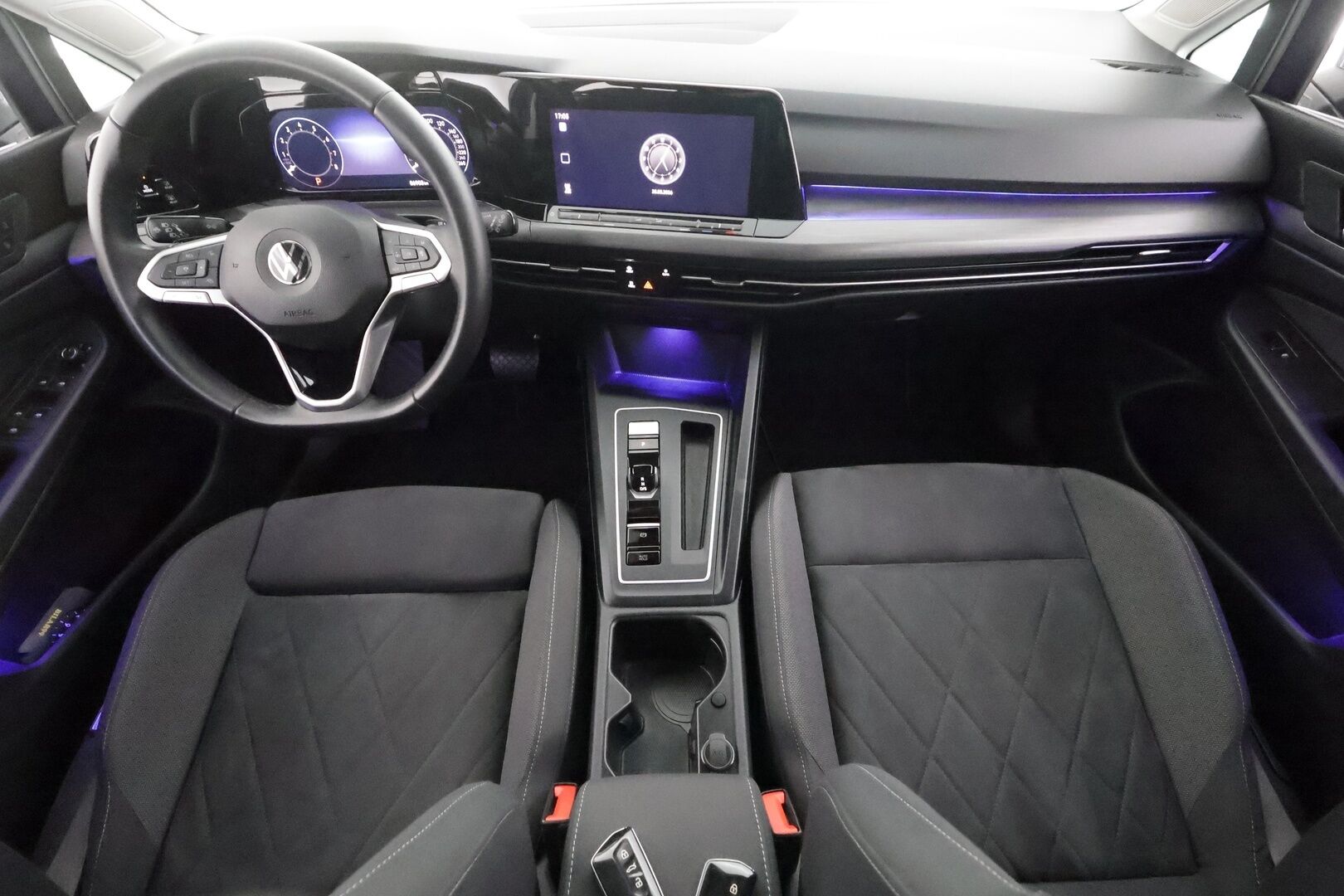 Volkswagen Golf 2022 Variant R-Line 1,5 eTSI 110 kW (MHEV) DSG-automaatti - | ACC | Webasto | Koukku | IQ-Light | P-Kamera | Hierova muistipenkki | Ratinlämmitys | Apple&Android | Suomi-auto | Kahdet Renkaat |