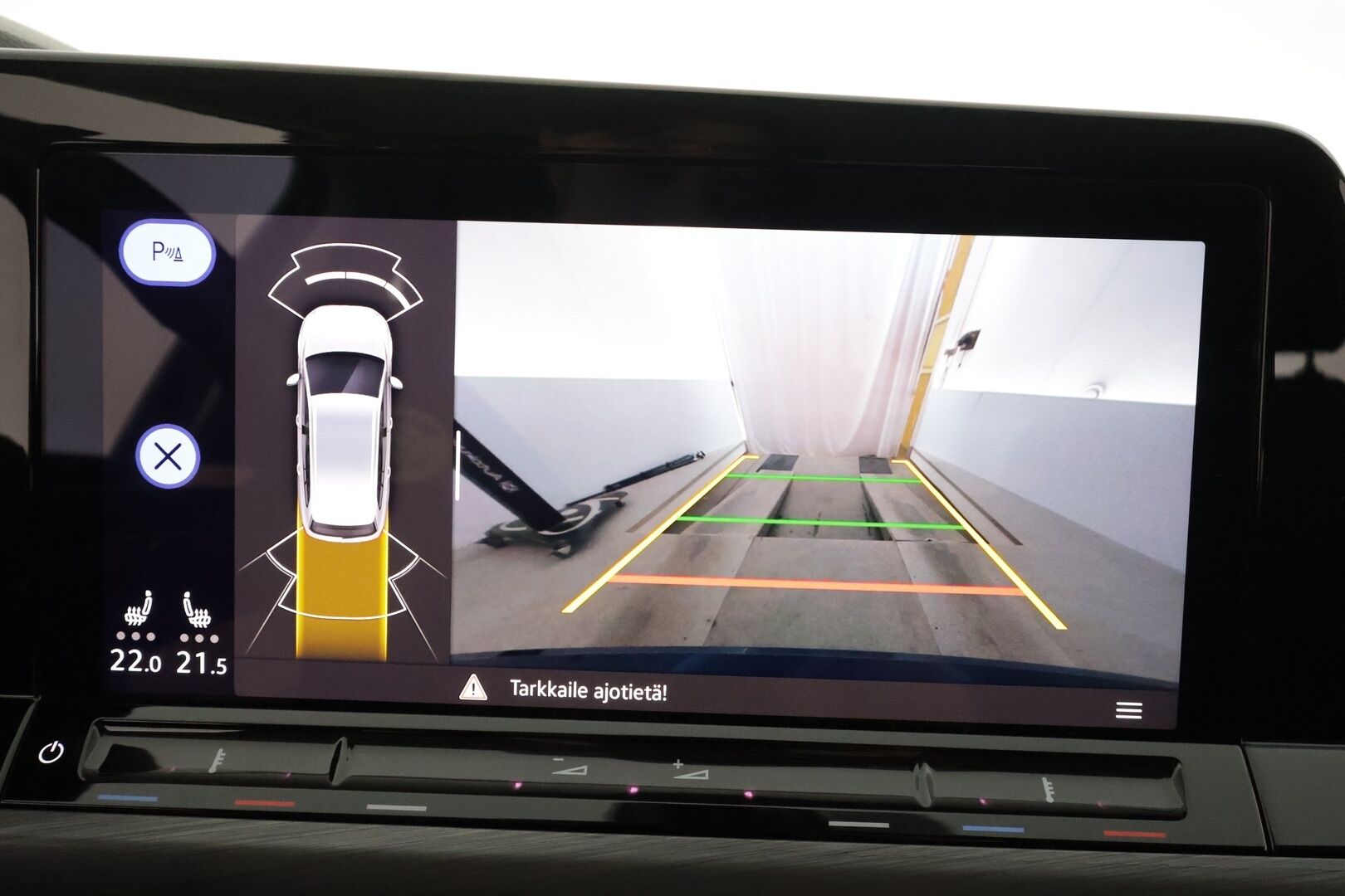 Volkswagen Golf 2022 Variant R-Line 1,5 eTSI 110 kW (MHEV) DSG-automaatti - | ACC | Webasto | Koukku | IQ-Light | P-Kamera | Hierova muistipenkki | Ratinlämmitys | Apple&Android | Suomi-auto | Kahdet Renkaat |