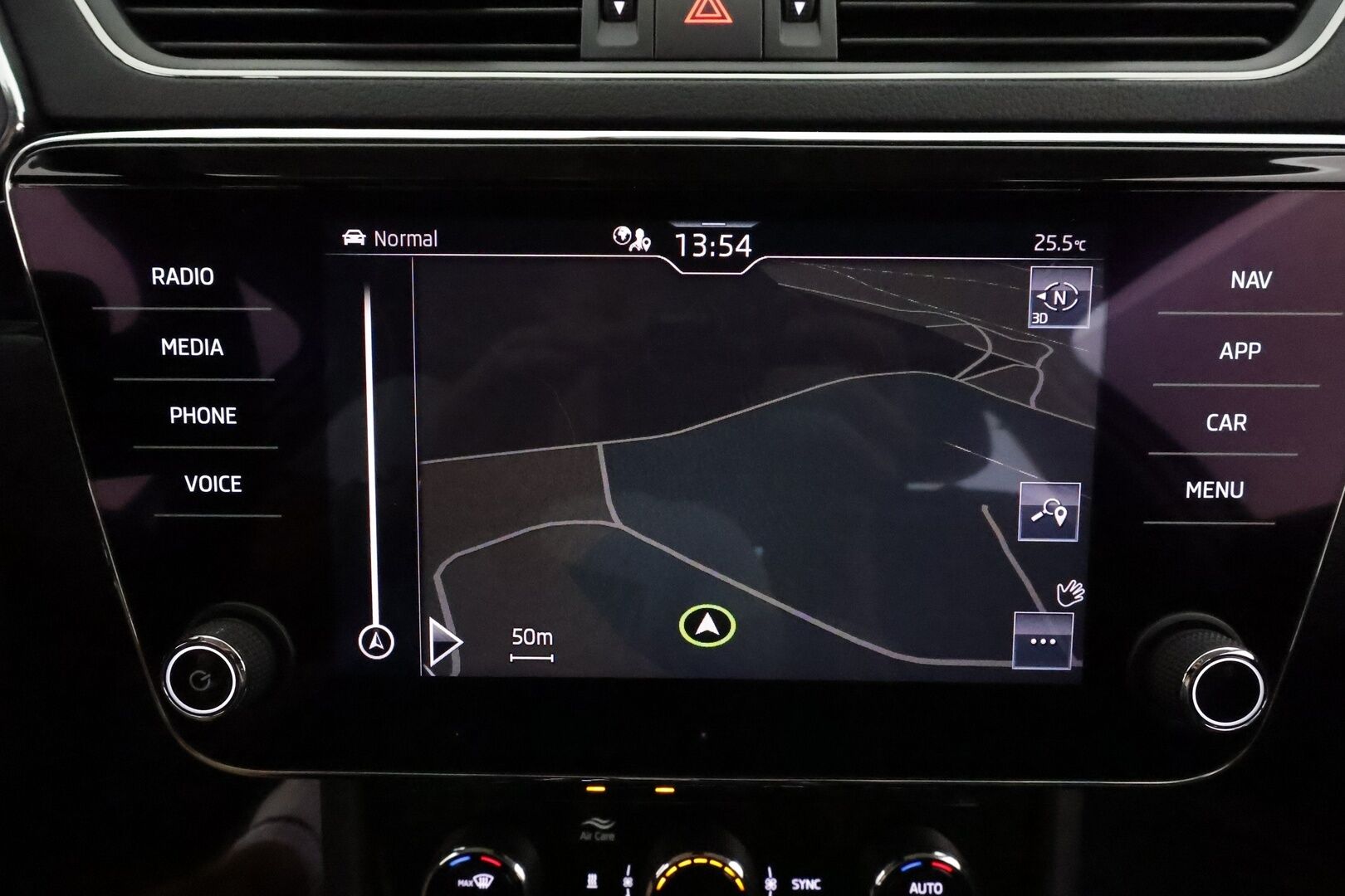 Skoda Superb 2020 Combi 1,4 TSI PHEV L&K iV DSG **Adapt.Vakkari / Matrix-LED / Canton / Ilmastoidut Muistipenkit / Webasto / Koukku** - Akku kuntotarkastettu / 2x Latauskaapelit / Kahdet Renkaat / Merkkihuollettu!