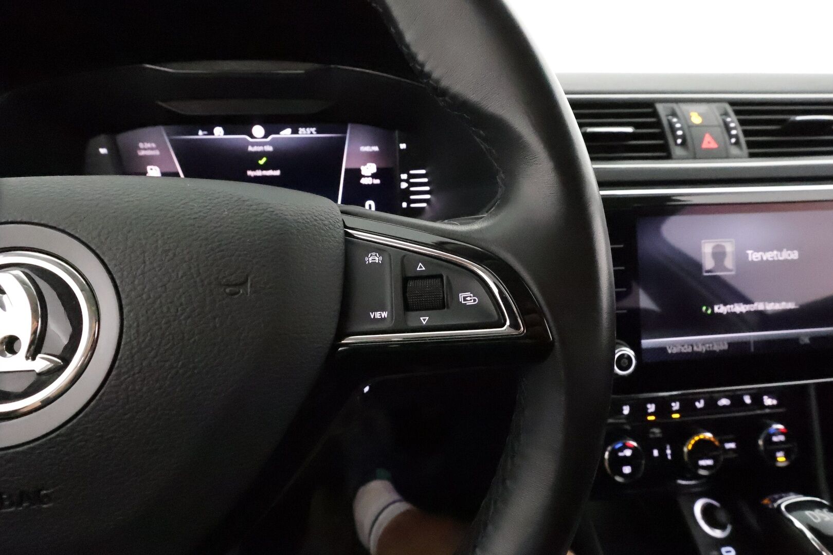Skoda Superb 2020 Combi 1,4 TSI PHEV L&K iV DSG **Adapt.Vakkari / Matrix-LED / Canton / Ilmastoidut Muistipenkit / Webasto / Koukku** - Akku kuntotarkastettu / 2x Latauskaapelit / Kahdet Renkaat / Merkkihuollettu!