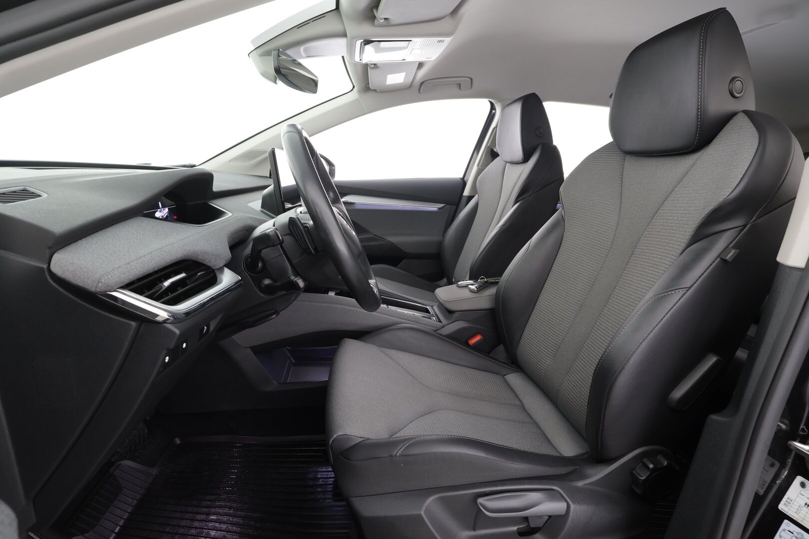 Skoda Enyaq 2023 60 iV * ACC / LED / Koukku / ILP / P.Kamera / Navi / Apple&Android / Keyless * - 1-om Suomi-auto / Kahdet renkaat aluvanteilla / Merkkihuollot - HULLUT AVAJAISHULINAT KORKOTARJOUS 3,29 %