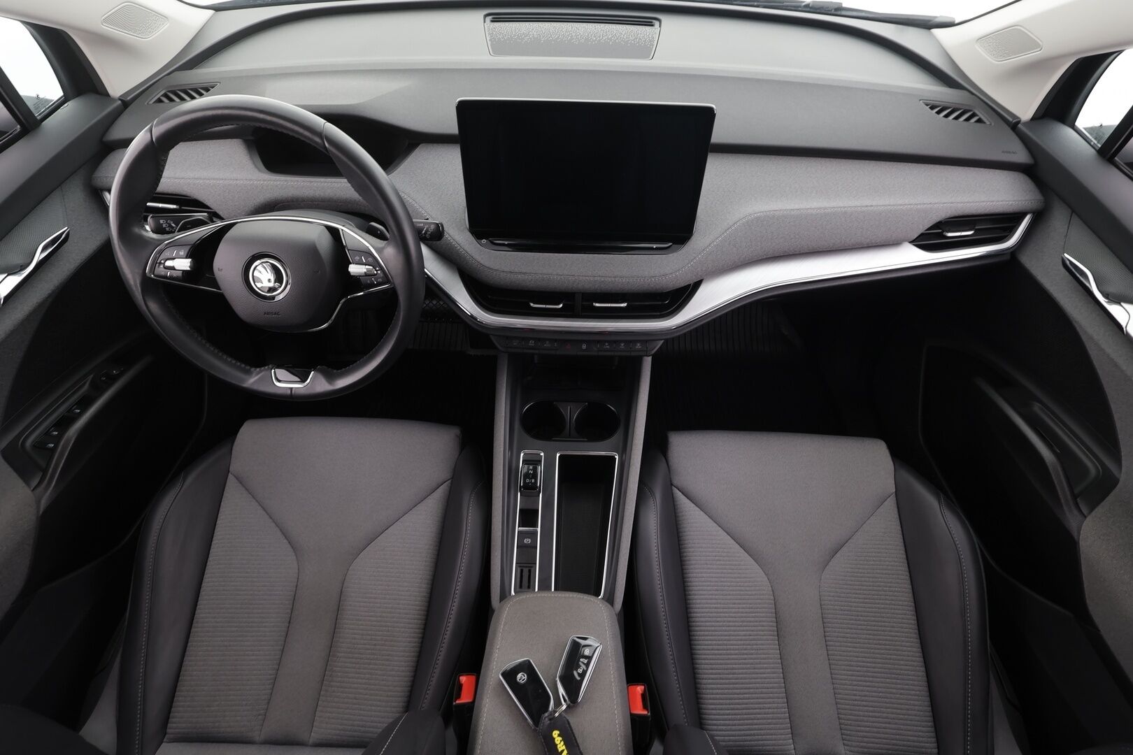 Skoda Enyaq 2023 60 iV * ACC / LED / Koukku / ILP / P.Kamera / Navi / Apple&Android / Keyless * - 1-om Suomi-auto / Kahdet renkaat aluvanteilla / Merkkihuollot - HULLUT AVAJAISHULINAT KORKOTARJOUS 3,29 %