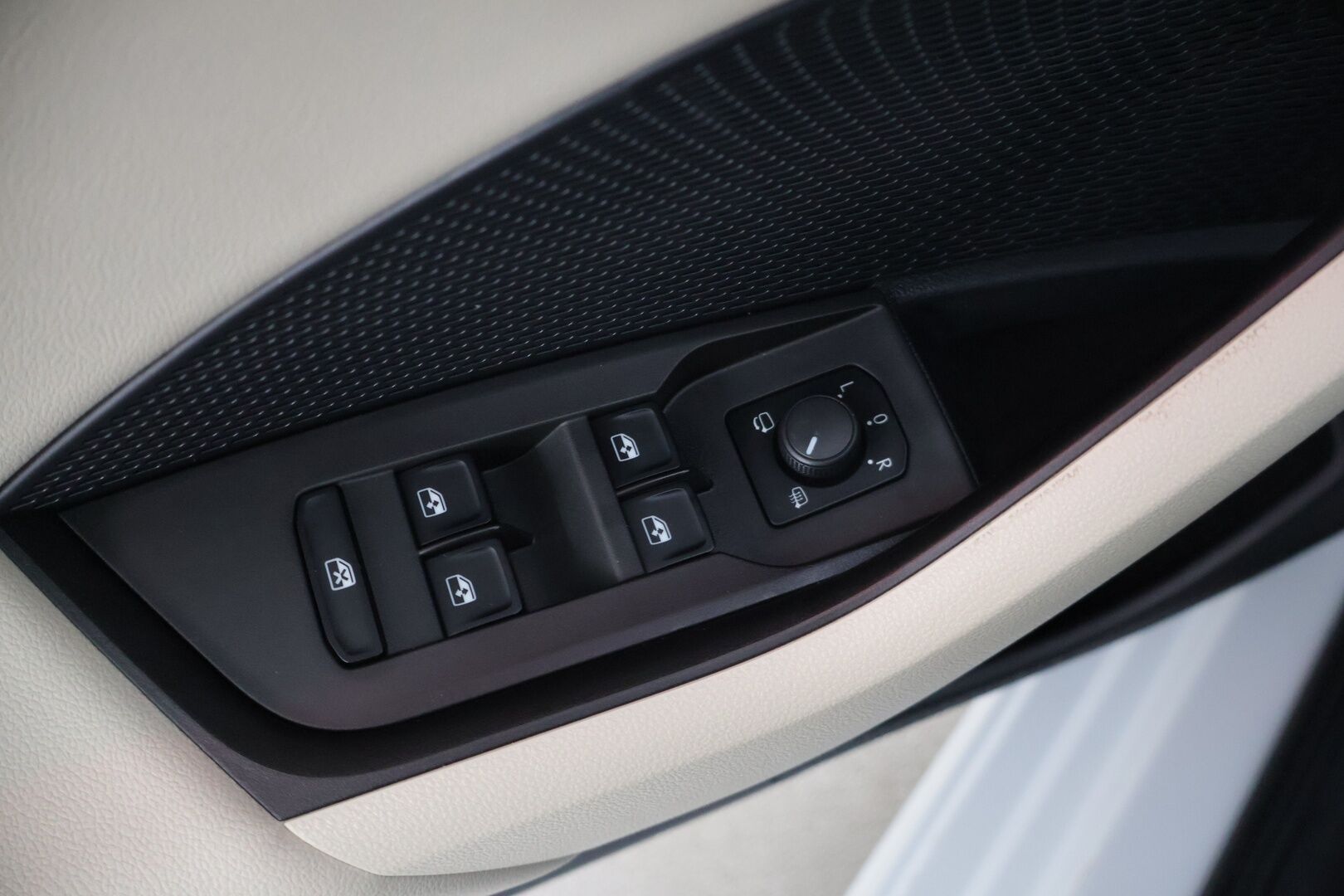 Skoda Octavia 2023 Combi 2.0 TDI 150 Style DSG Autom. * Adapt Cruise / Lohkolämmitin  / P-Kamera / Smartlink / Ratin lämmitin * - 1-omisteinen Suomi-auto / Merkkiliikkeen huoltohistorialla