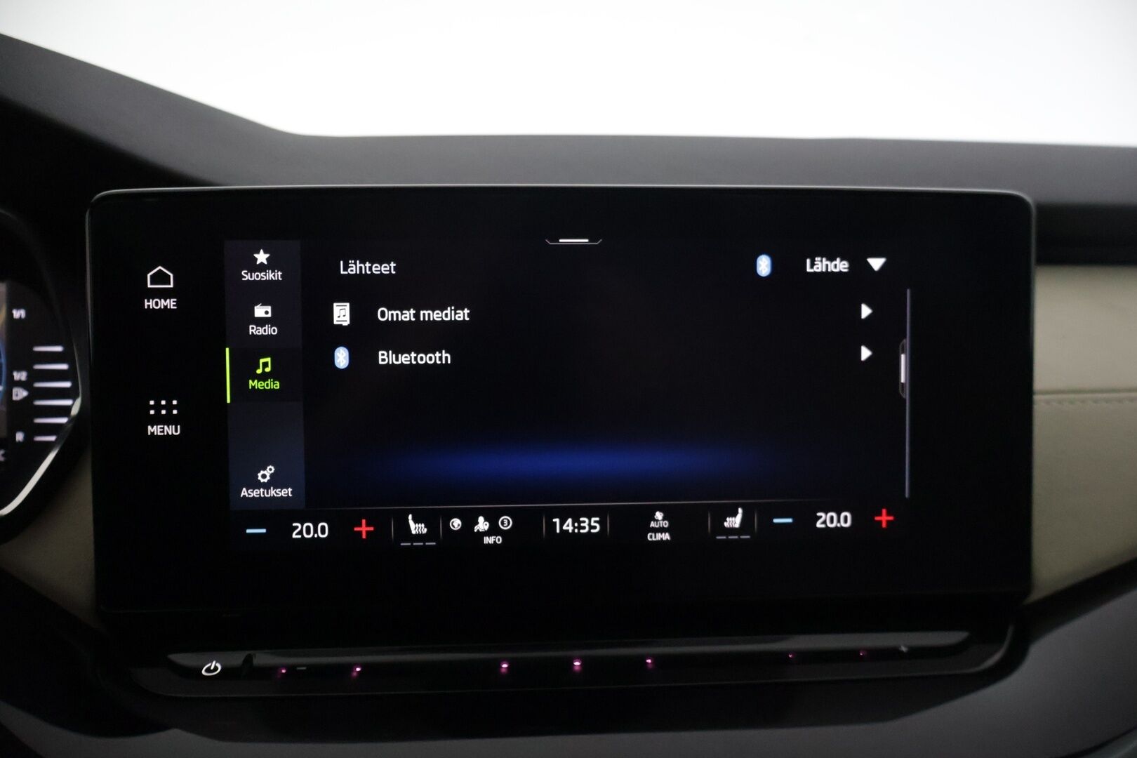 Skoda Octavia 2023 Combi 2.0 TDI 150 Style DSG Autom. - | Adapt Cruise | Lohkolämmitin | P-Kamera | Smartlink | Ratin lämmitin | Koukku | Merkkihuolto | BLIS | Keyless |