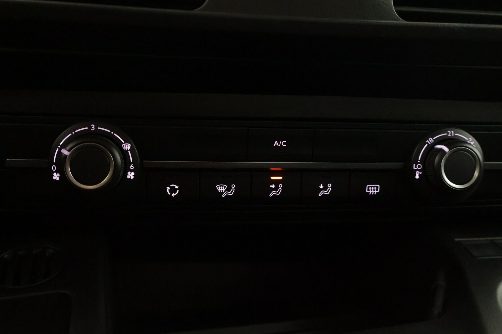 Peugeot e-Rifter 2023 Allure 50 kWh 136 Automaatti L2 * Digimittaristo / Peruutuskamera / Vakkari / Apple Carplay / Android Auto * - 3,99 % KORKOTARJOUS TÄHÄN AUTOON - 31.5. ASTI! - *1 om. Suomi-Auto / 7-paikkainen *