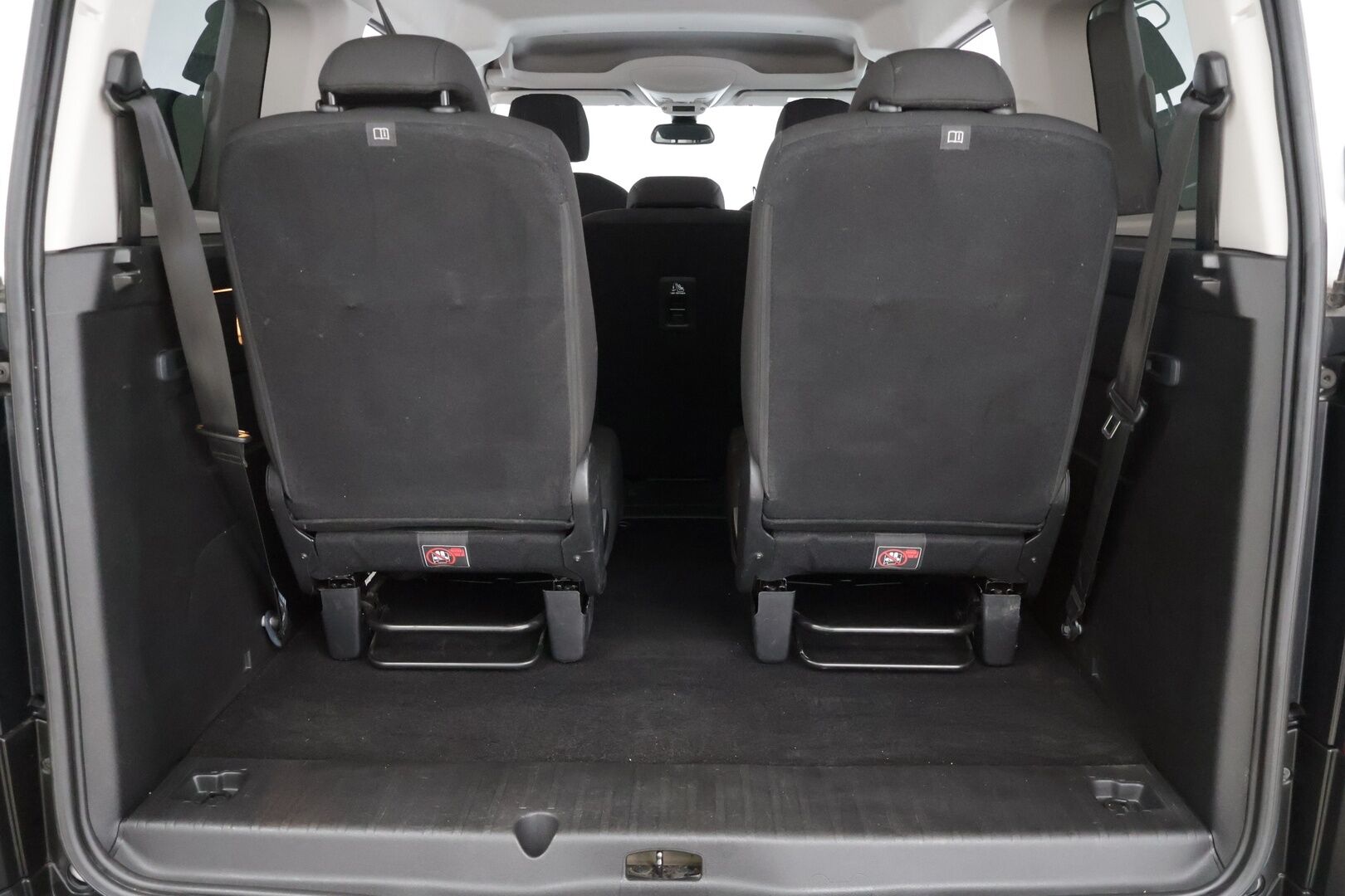 Peugeot e-Rifter 2023 Allure 50 kWh 136 Automaatti L2 * Digimittaristo / Peruutuskamera / Vakkari / Apple Carplay / Android Auto * - 3,99 % KORKOTARJOUS TÄHÄN AUTOON - 31.5. ASTI! - *1 om. Suomi-Auto / 7-paikkainen *