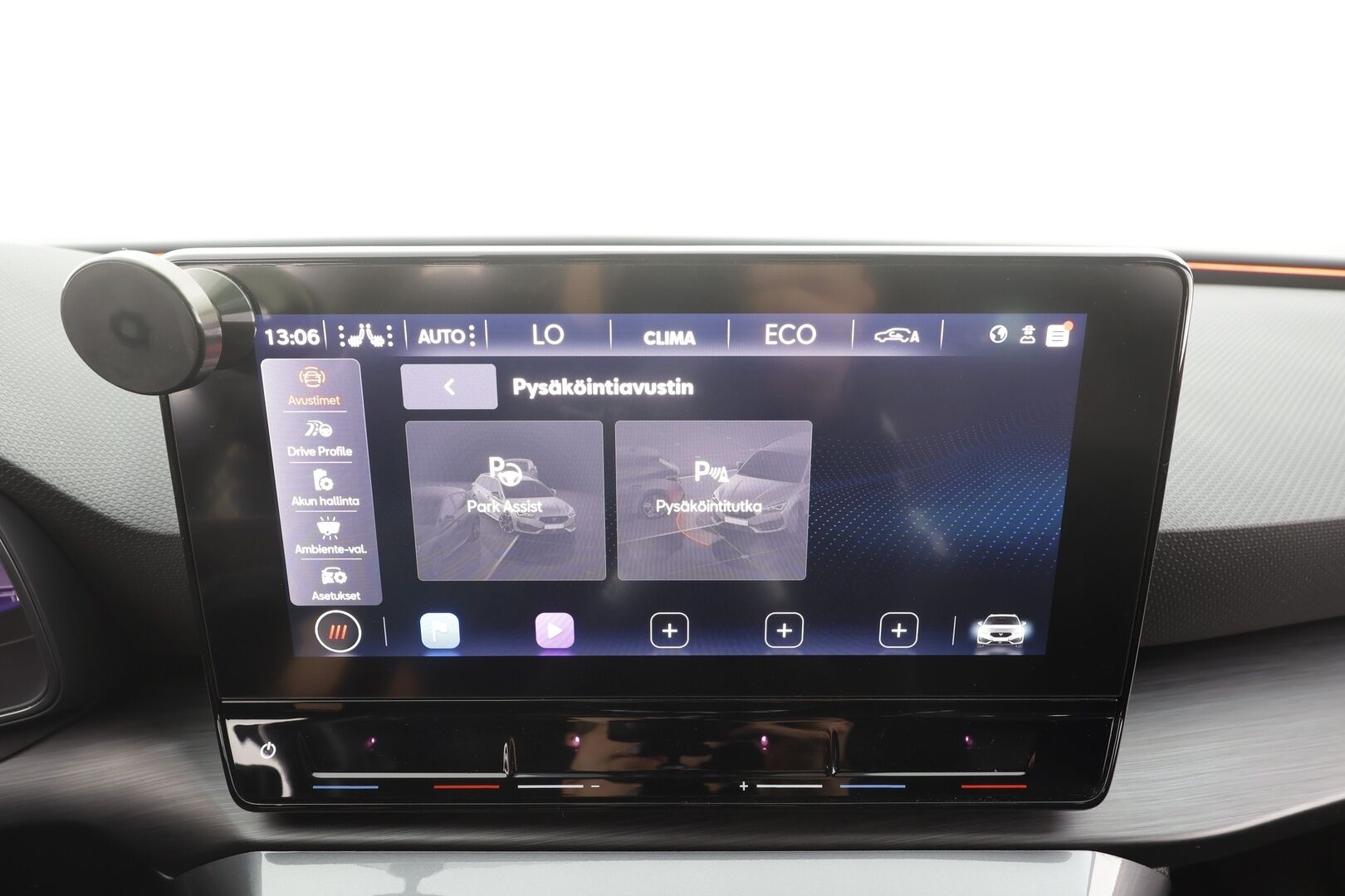 Cupra Leon Sportstourer 2021 1,4 PHEV 180 kW e-HYBRID DSG - | ACC | Koukku | LED | P.Kamera | Digimittaristo | Keyless | Apple&Android | Kahdet Renkaat |