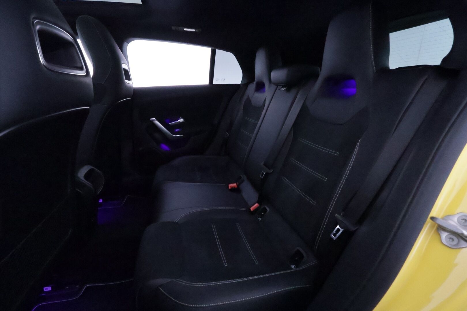 Mercedes-Benz CLA 2021 250 e A Shooting Brake Business AMG EQ Power **Vakkari / Panorama / Sporttipenkit / LED / P.tutkat** - Akku kuntotarkastettu! / Widescreen / Nahka-Alcantara 
