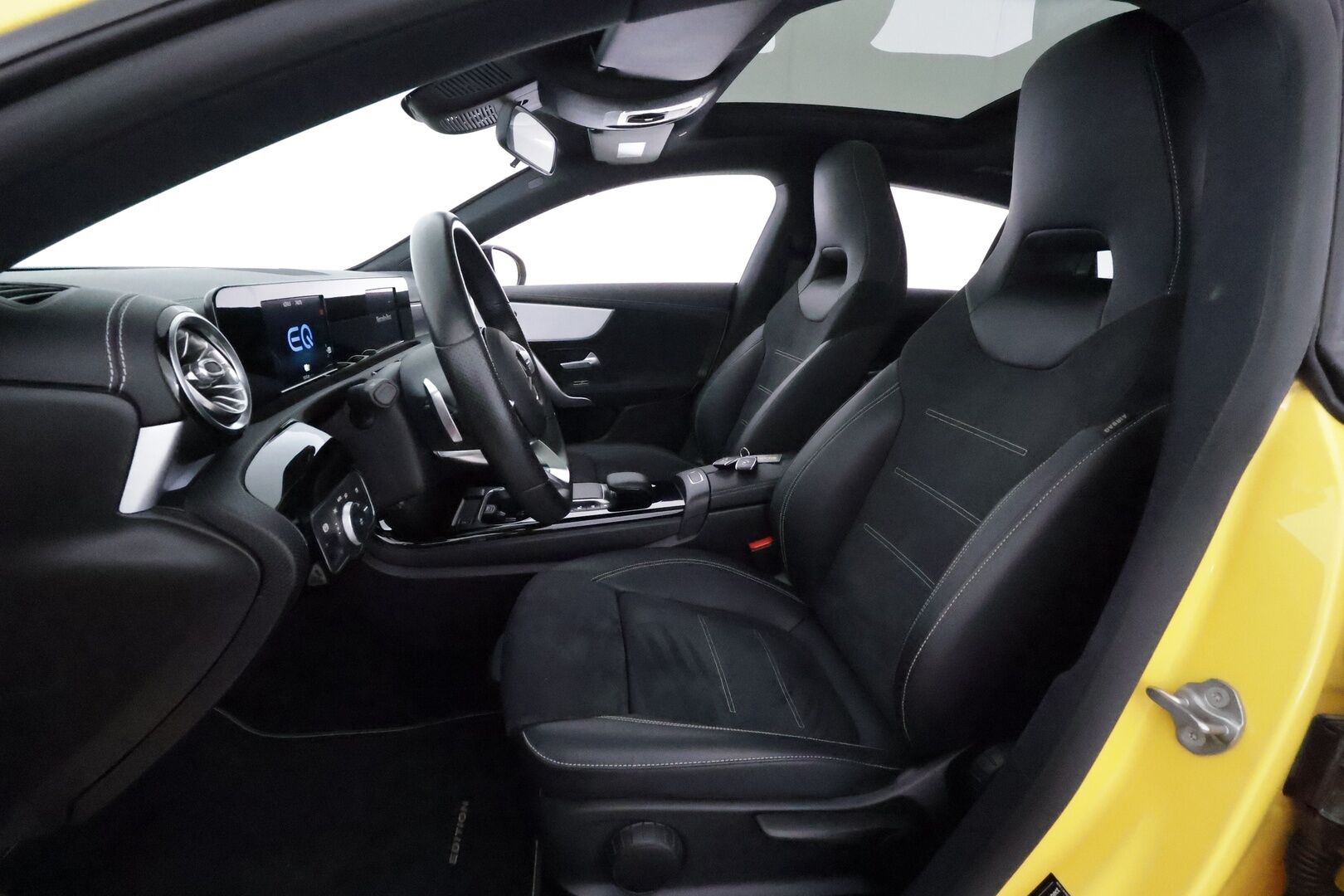 Mercedes-Benz CLA 2021 250 e A Shooting Brake Business AMG EQ Power **Vakkari / Panorama / Sporttipenkit / LED / P.tutkat** - Akku kuntotarkastettu! / Widescreen / Nahka-Alcantara 