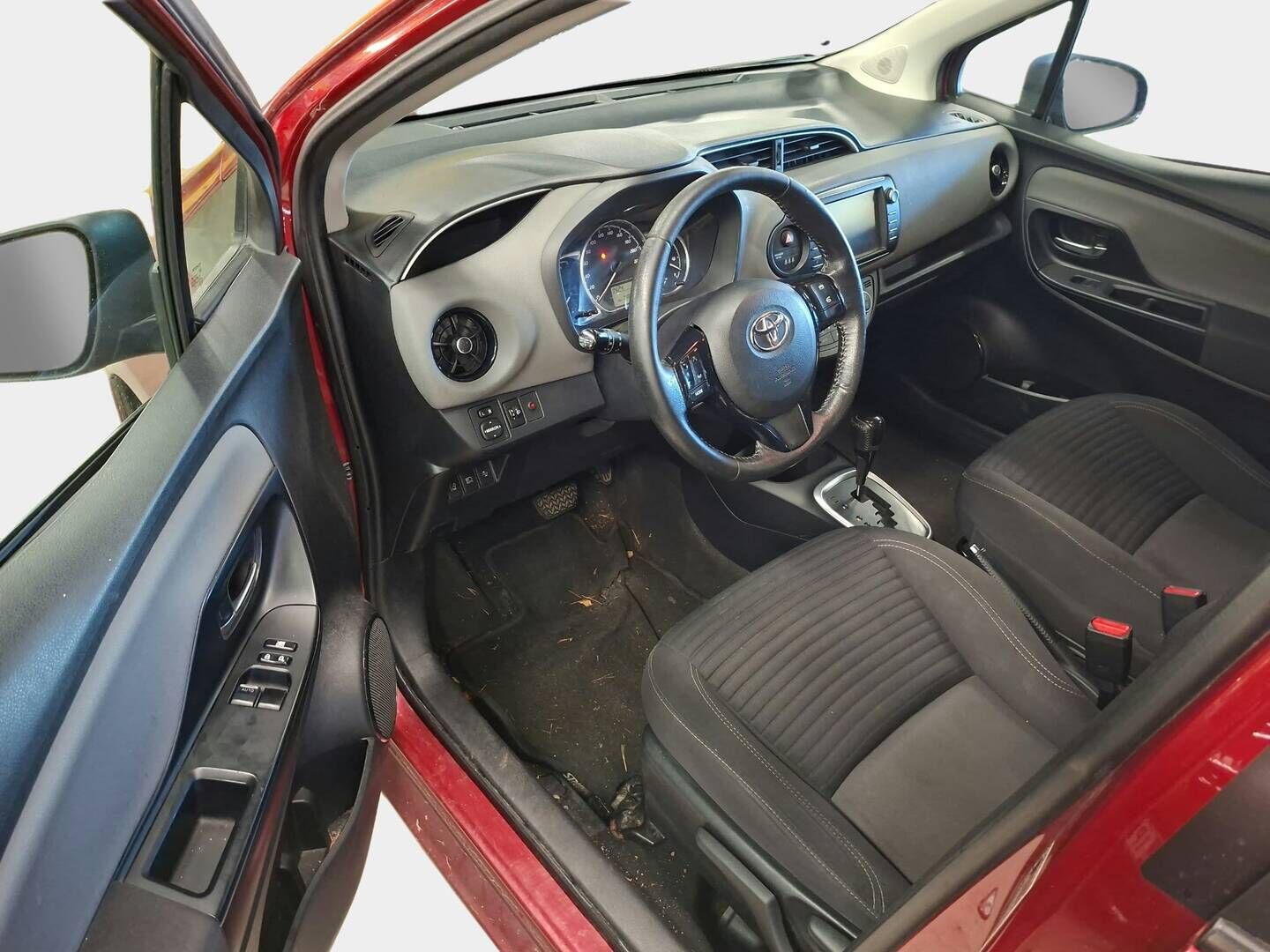Toyota Yaris 2017 1,5 Hybrid Active 5ov - | Vakionopeudensäädin | Peruutuskamera | Touchpad | Kahdet renkaat | Huoltokirja | Bluetooth |