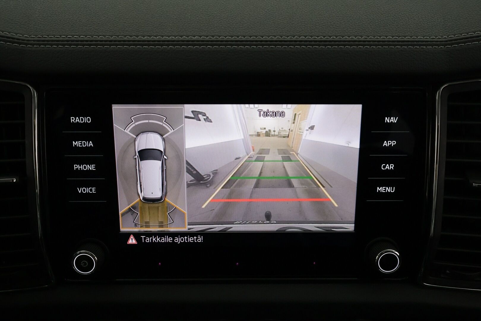 Skoda Kodiaq 2023 2.0 TDI 150 4x4 Style DSG * ACC / Webasto / Koukku / Matrix LED / 360° / Muistipenkit / Navi / Sähköluukku / Keyless * - 1.Om Suomi-auto / Kahdet renkaat aluvanteilla / Merkkihuollettu