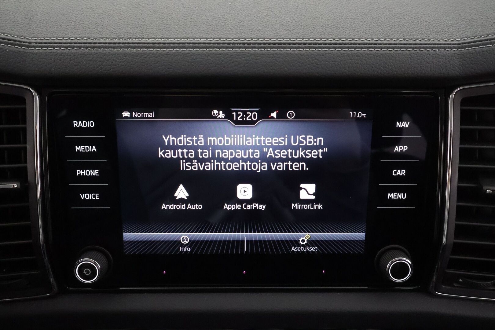 Skoda Kodiaq 2023 2.0 TDI 150 4x4 Style DSG * ACC / Webasto / Koukku / Matrix LED / 360° / Muistipenkit / Navi / Sähköluukku / Keyless * - 1.Om Suomi-auto / Kahdet renkaat aluvanteilla / Merkkihuollettu