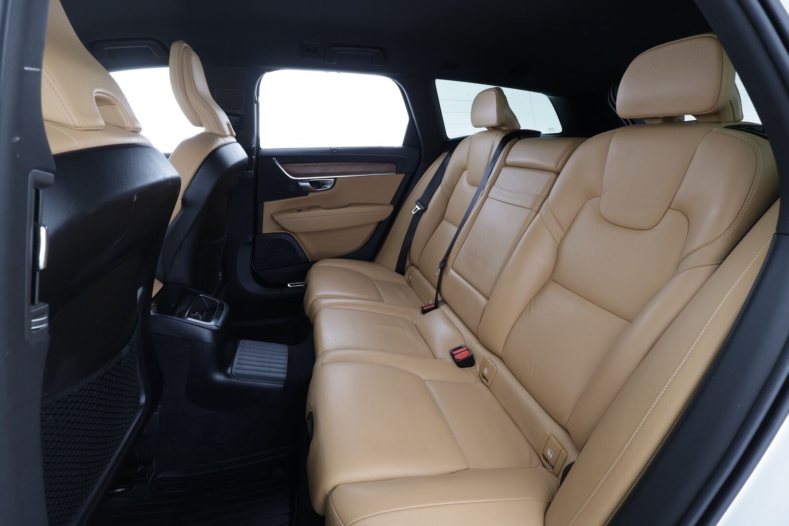 Volvo V90 2020 T8 TwE AWD Inscription aut *ACC / Pilot assist / Webasto / Koukku / Ruskeat Sporttinahat / Keyless / Muistipenkki* - Merkkihuollettu / Kahdet renkaat / Suomi-auto