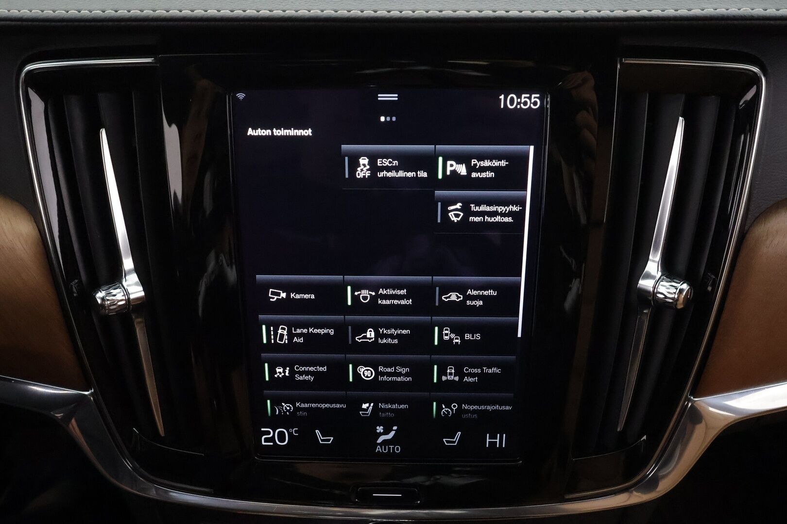 Volvo V90 2020 T8 TwE AWD Inscription aut * Pilot assist / Webasto / Koukku / Ruskeat Sporttinahat / Keyless / Muistipenkki * - Merkkihuollettu / Kahdet renkaat