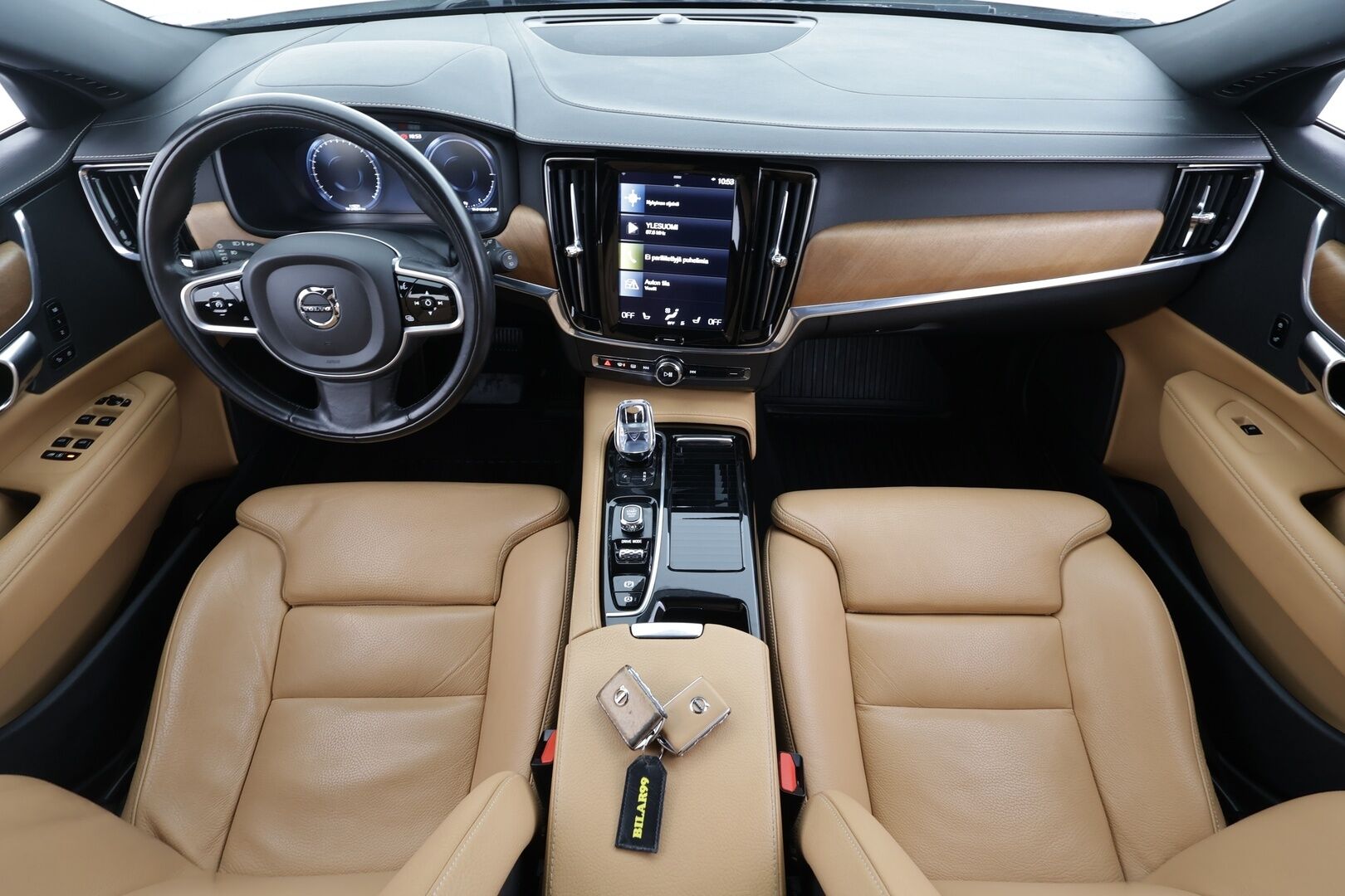 Volvo V90 2020 T8 TwE AWD Inscription aut *ACC / Pilot assist / Webasto / Koukku / Ruskeat Sporttinahat / Keyless / Muistipenkki* - Merkkihuollettu / Kahdet renkaat / Suomi-auto