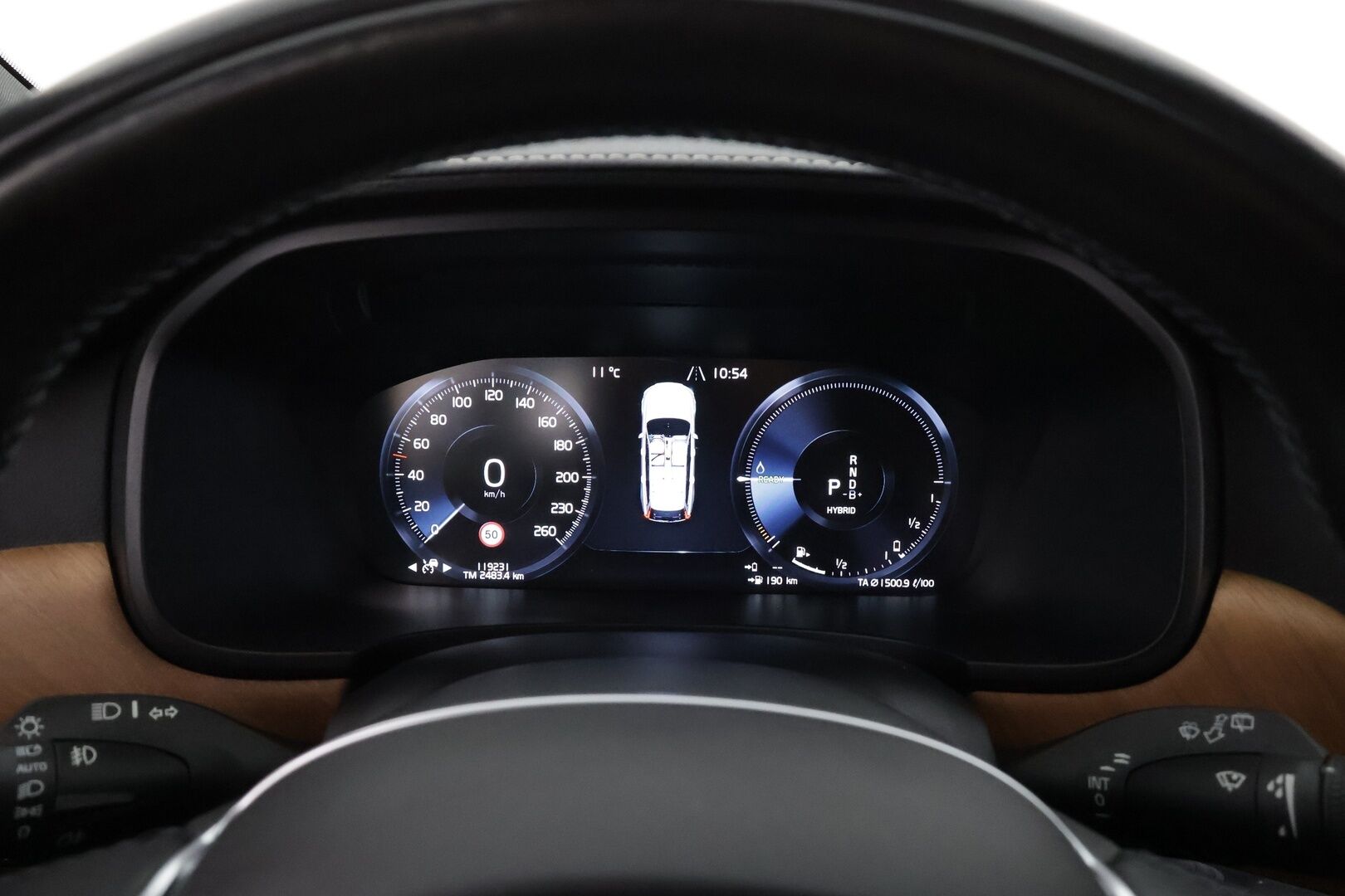 Volvo V90 2020 T8 TwE AWD Inscription aut *ACC / Pilot assist / Webasto / Koukku / Ruskeat Sporttinahat / Keyless / Muistipenkki* - Merkkihuollettu / Kahdet renkaat / Suomi-auto