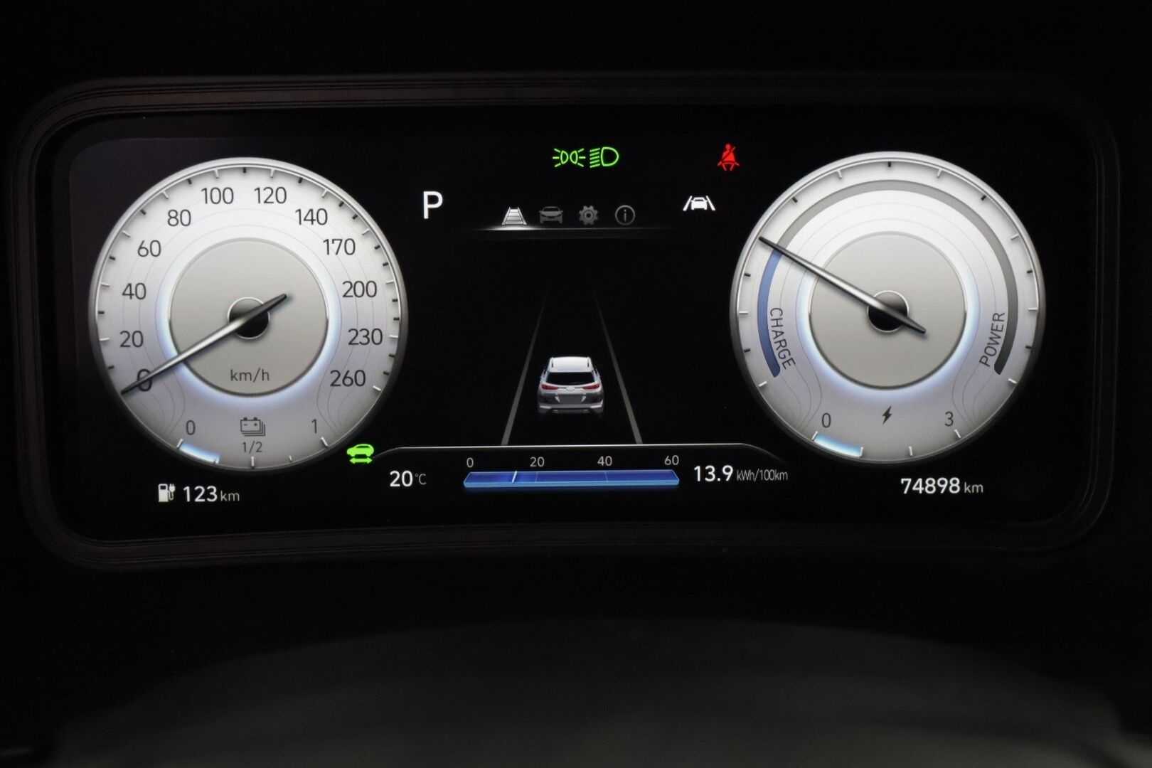 Hyundai KONA 2022 FL 64KWH Xline - ACC | Digimittaristo | CarPlay | Android Auto | Kamera | Tutkat | Langaton lataus | 2x renkaat | SOH 96,9 % | Kahdet renkaat ja vanteet | Juuri huollettu ja Katsastettu