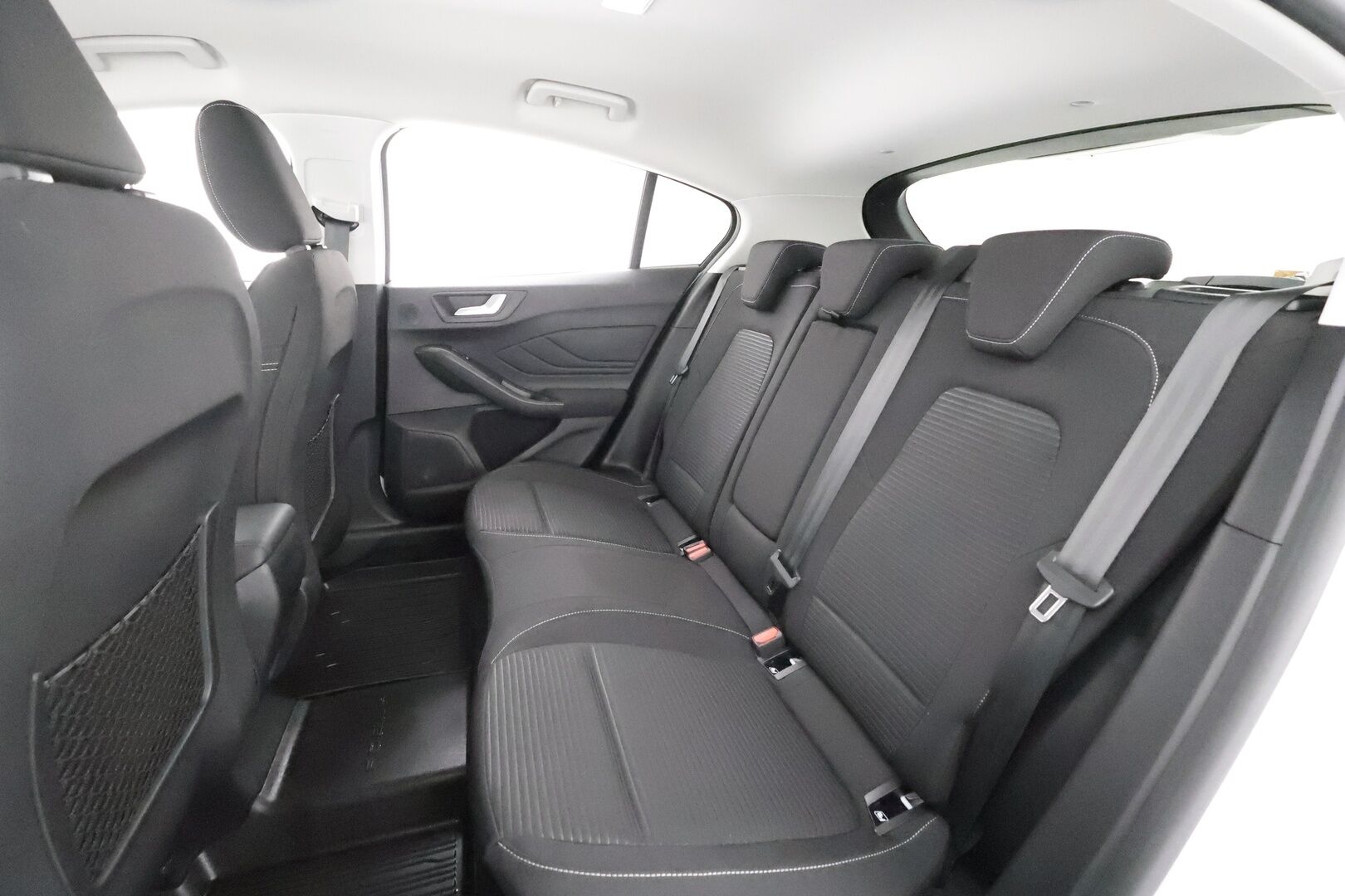 Ford Focus 2023 1.0 EcoBoost Hybrid Powershift 125hv (kevythybridi) A7 Titanium 5-ovinen * ACC / Lohko / Koukku / P.kamera / Keyless * - 1.Om Suomi-auto / Merkkihuollettu / Kahdet Renkaat - HULLUT AVAJAISHULINAT KORKOTARJOUS 3,29 %