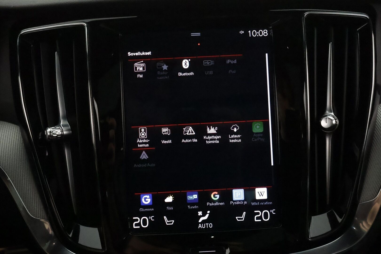 Volvo V60 2020 T8 TwE AWD R-Design aut **Adapt.vakkari / HUD / Panorama / H&K / Muistipenkit / Sporttinahat / Full LED / 360°** - Merkkihuollettu / Kahdet renkaat aluvanteilla / Penkinlämmittimet takana / Ratinlämmitin / Webasto / BLIS / Hyvät varusteet!
