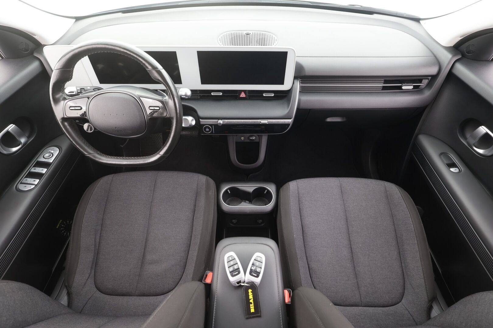 Hyundai IONIQ 5 2022 73 kWh 305 hv AWD Style - | ACC | ILP | HDA | Koukku | Navi | P.kamera | Lämm. ratti | LED | Apple & Android | Penkinlämmittimet | 