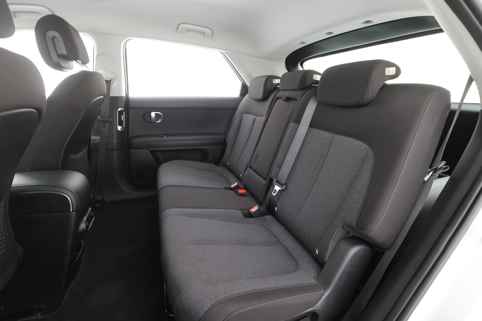 Hyundai IONIQ 5 2022 73 kWh 305 hv AWD Style - | ACC | ILP | HDA | Koukku | Navi | P.kamera | Lämm. ratti | LED | Apple & Android | Penkinlämmittimet | 