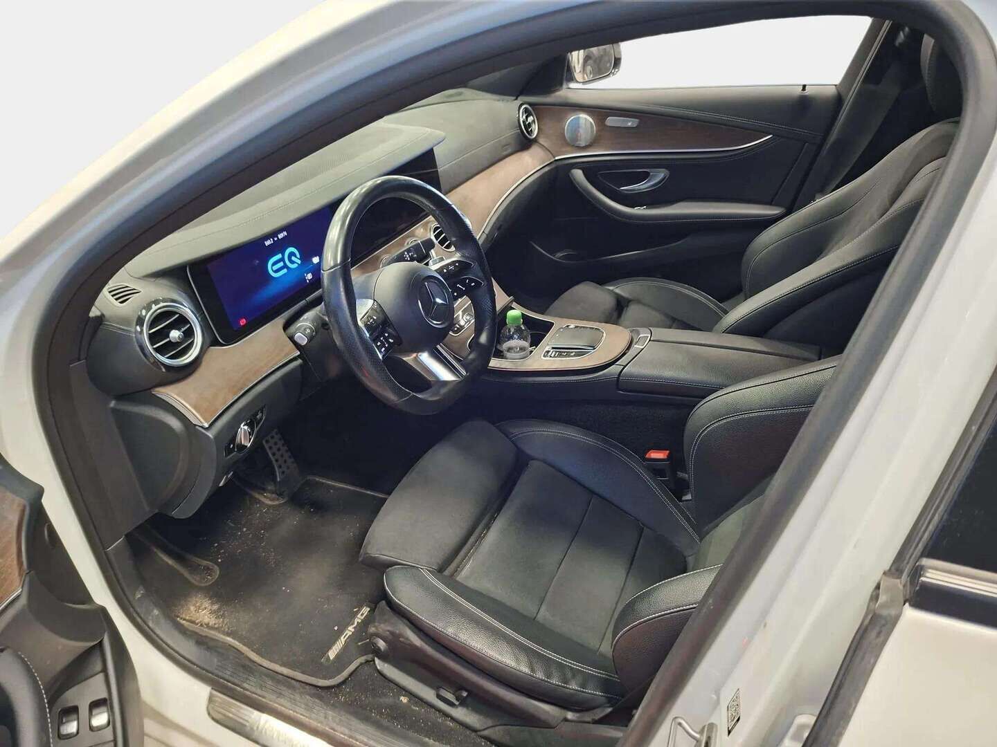 Mercedes-Benz E 2021 300 e 4MATIC A Business AMG - | DTR+ | Burmester  | Widescreen | Koukku | Multibeam-LED  | IHC+ | P.kamera & tutkat | Facelift |