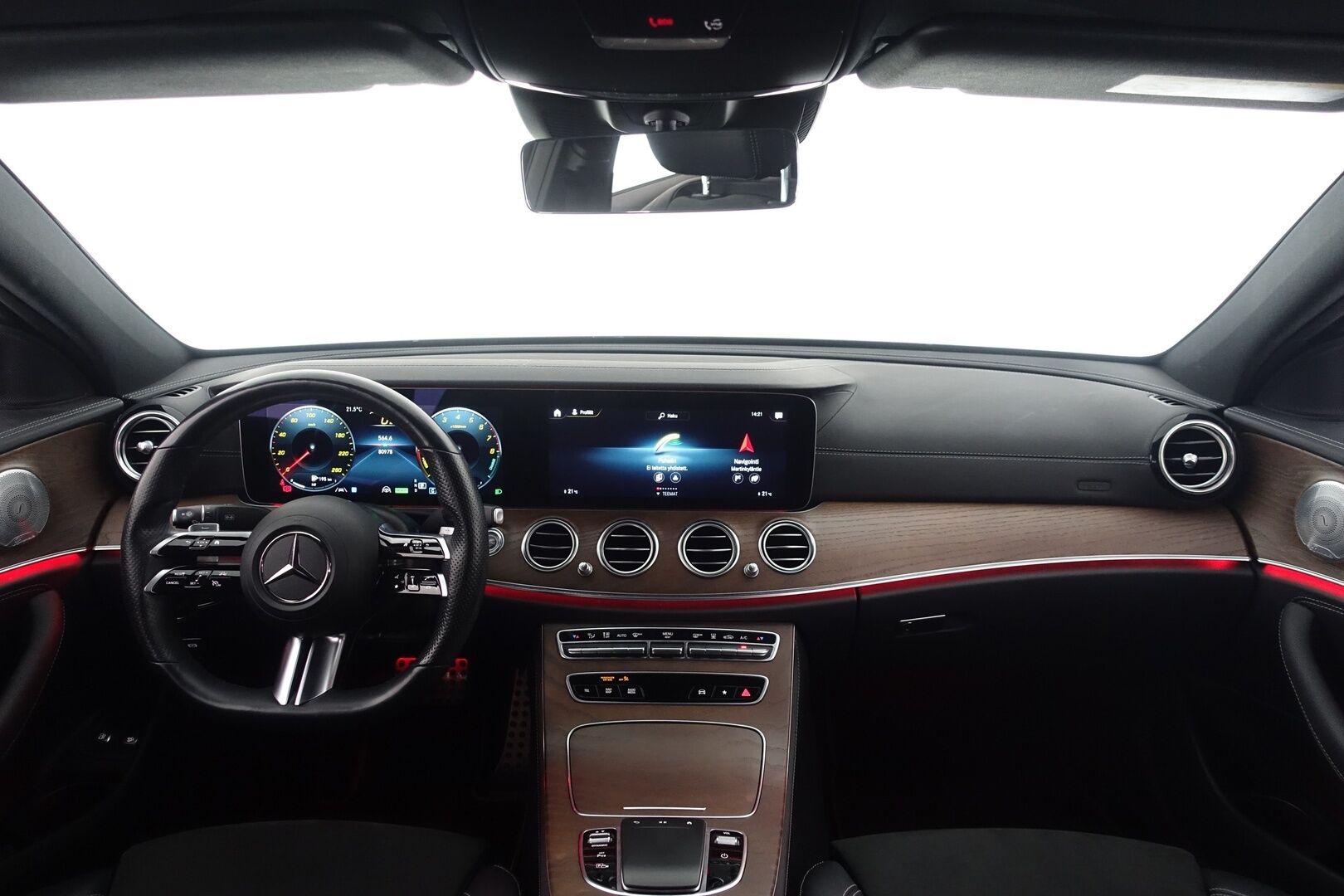 Mercedes-Benz E 2021 300 e 4MATIC A Business AMG - | DTR+ | Burmester  | Widescreen | Koukku | Multibeam-LED  | IHC+ | P.kamera & tutkat | Facelift |