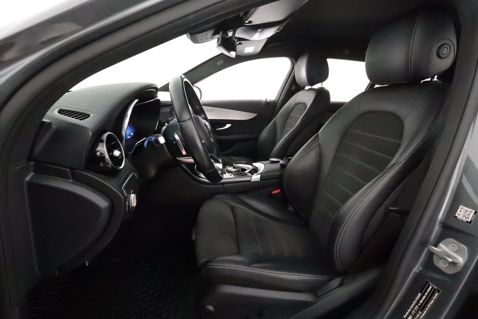 Mercedes-Benz C 2020 300 de T A Business AMG Edition EQ Power *DTR+ / Burmester / Navi / Multibeam-LED / P.Kamera / Koukku / Sportpenkit* - *2x Latauskaapelit / Kahdet Renkaat*