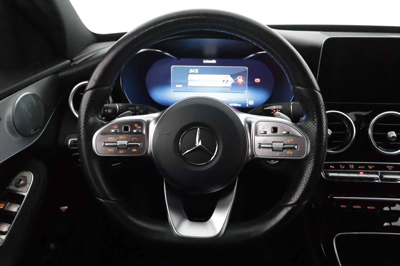 Mercedes-Benz C 2020 300 de T A Business AMG Edition EQ Power *Distronic+ / Multibeam / Burmester / P-Kamera / Koukku / Sportpenkit / Navi* - 2x Latauskaapelit / Kahdet Renkaat
