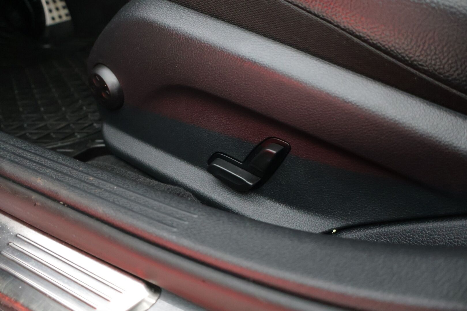 Mercedes-Benz C 2020 300 de T A Business AMG Edition EQ Power *DTR+ / Burmester / Koukku / Multibeam-LED / P.Kamera * - *2x Latauskaapelit / Kahdet Renkaat / Navi / Sportpenkit *