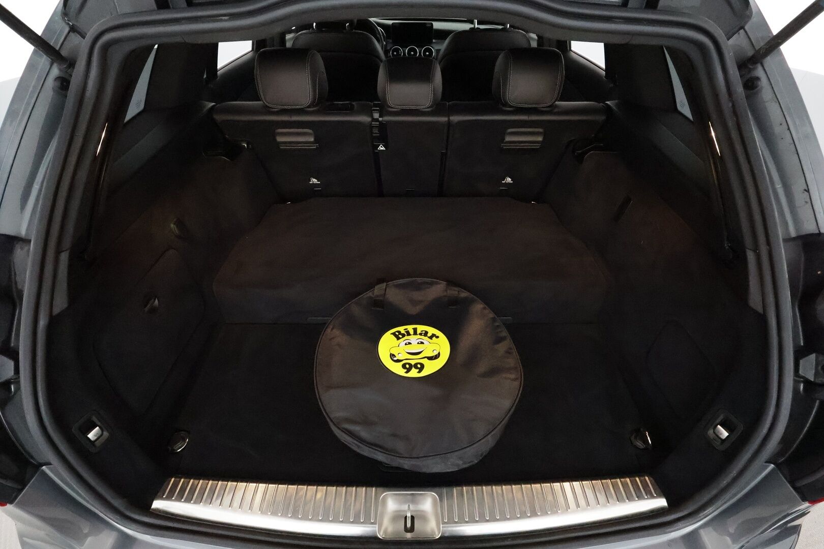 Mercedes-Benz C 2020 300 de T A Business AMG Edition EQ Power *Distronic+ / Multibeam / Burmester / P-Kamera / Koukku / Sportpenkit / Navi* - 2x Latauskaapelit / Kahdet Renkaat