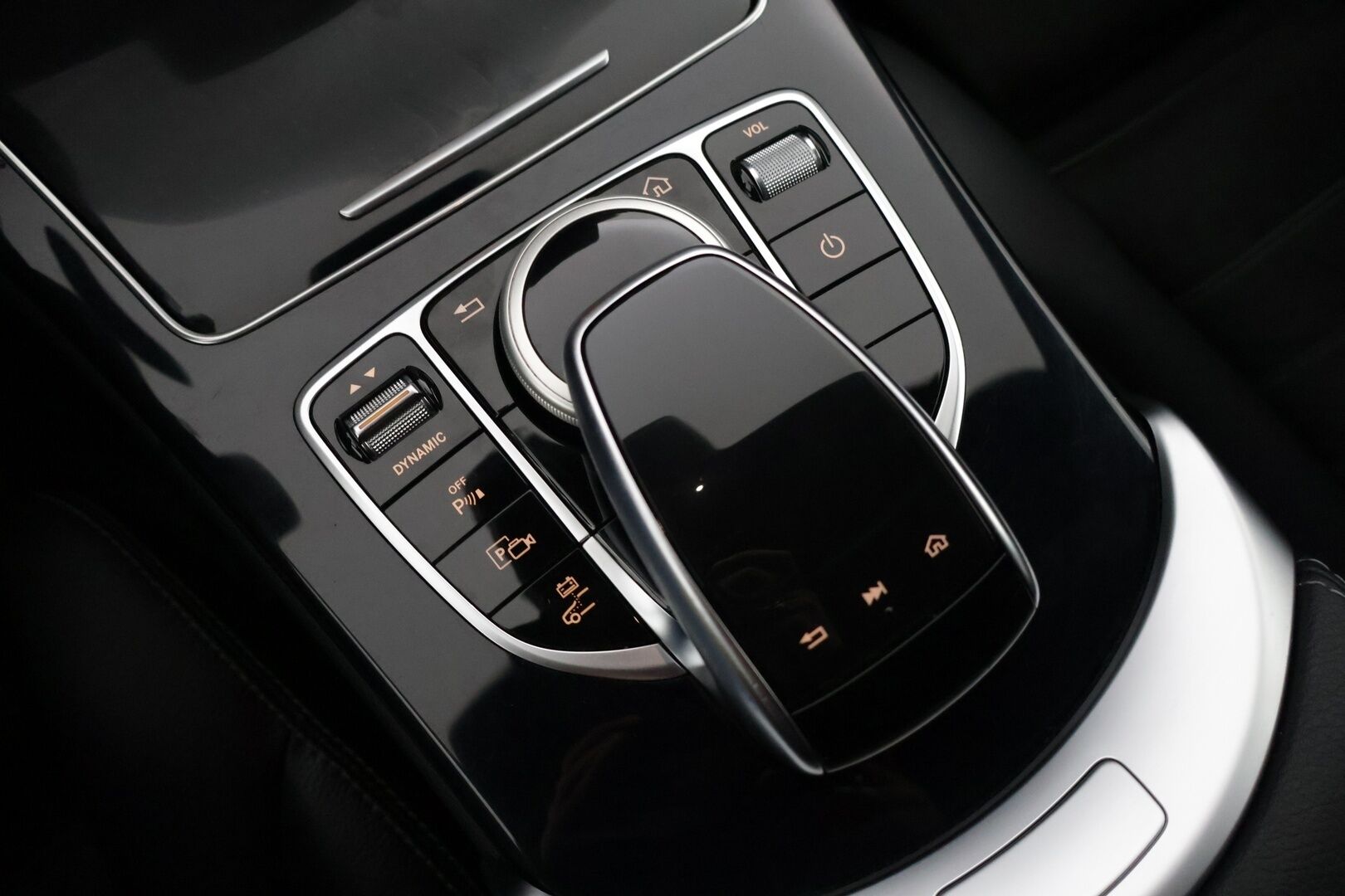 Mercedes-Benz C 2020 300 de T A Business AMG Edition EQ Power - | DTR+ | Burmester | Digimittaristo | Koukku | Multibeam-LED | P.Kamera | 2x Latauskaapelit | Kahdet Renkaat | Navi | Sportpenkit |