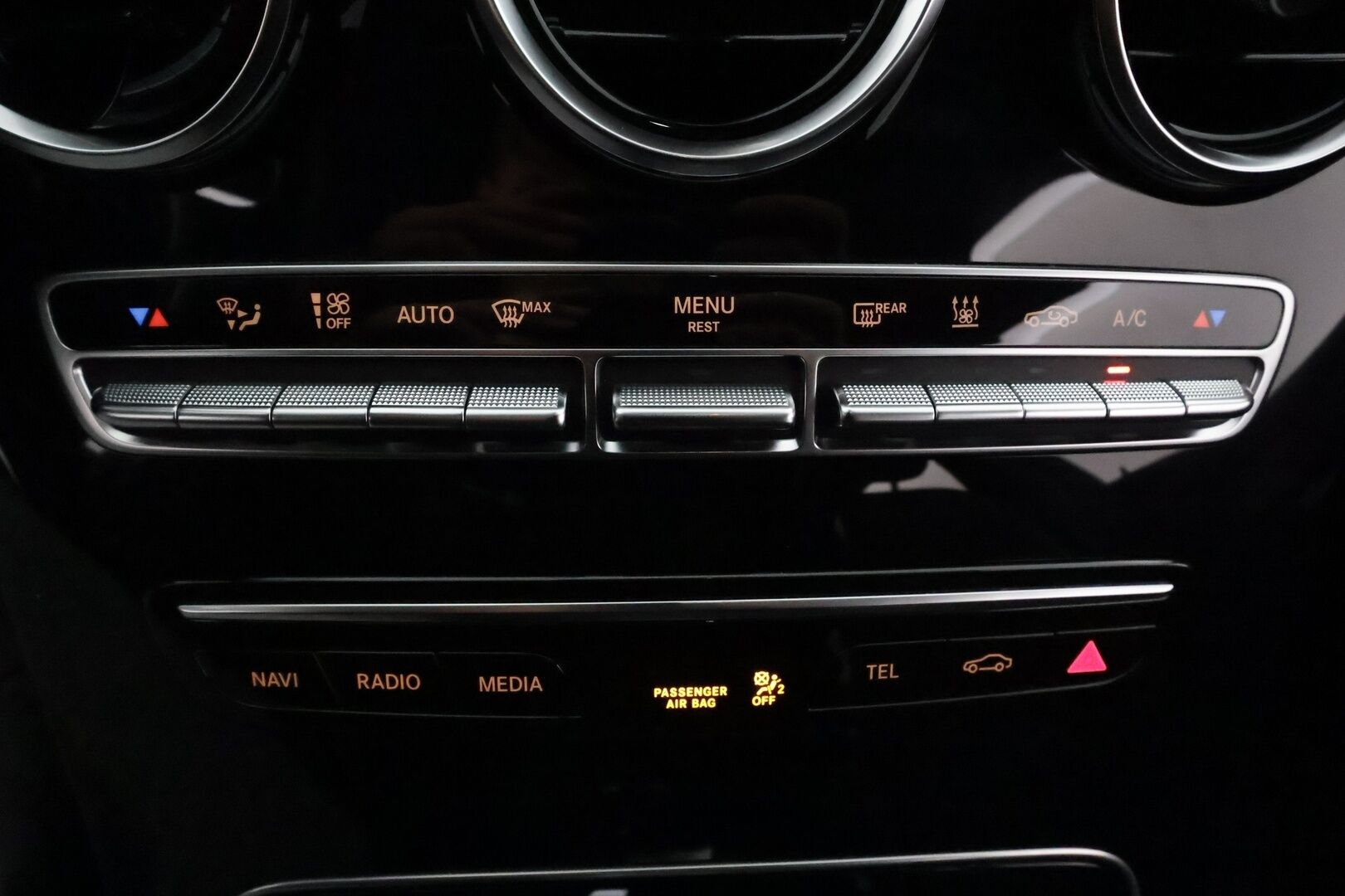 Mercedes-Benz C 2020 300 de T A Business AMG Edition EQ Power *DTR+ / Burmester / Navi / Multibeam-LED / P.Kamera / Koukku / Sportpenkit* - *2x Latauskaapelit / Kahdet Renkaat*