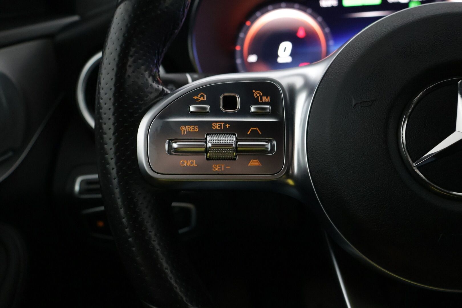 Mercedes-Benz C 2020 300 de T A Business AMG Edition EQ Power *DTR+ / Burmester / Digimittaristo / Koukku / Multibeam-LED / P.Kamera * - *2x Latauskaapelit / Kahdet Renkaat / Navi / Sportpenkit * - HULLUT AVAJAISHULINAT KORKOTARJOUS 3,29 %