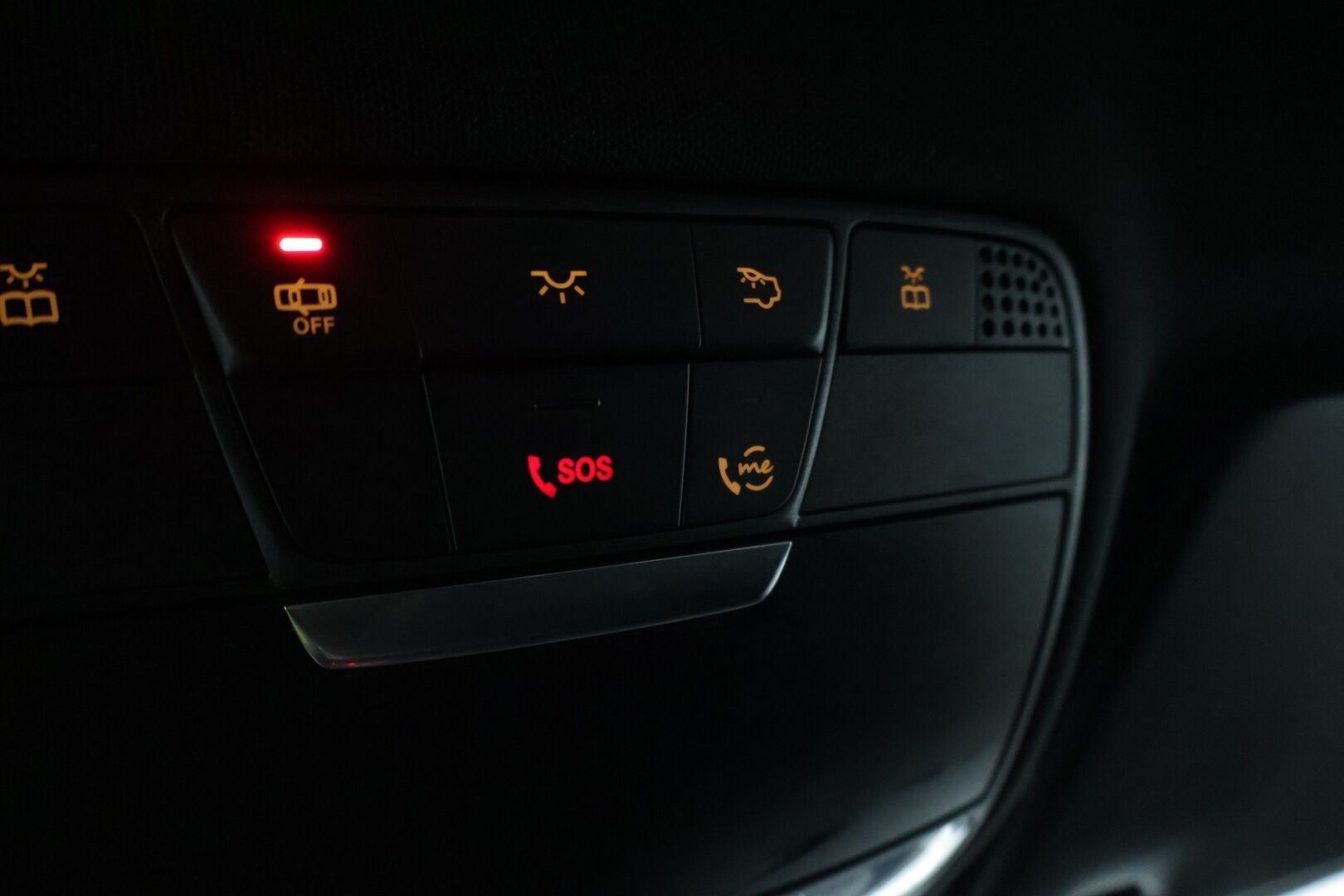 Mercedes-Benz C 2020 300 de T A Business AMG Edition EQ Power *DTR+ / Burmester / Koukku / Multibeam-LED / P.Kamera * - *2x Latauskaapelit / Kahdet Renkaat / Navi / Sportpenkit *